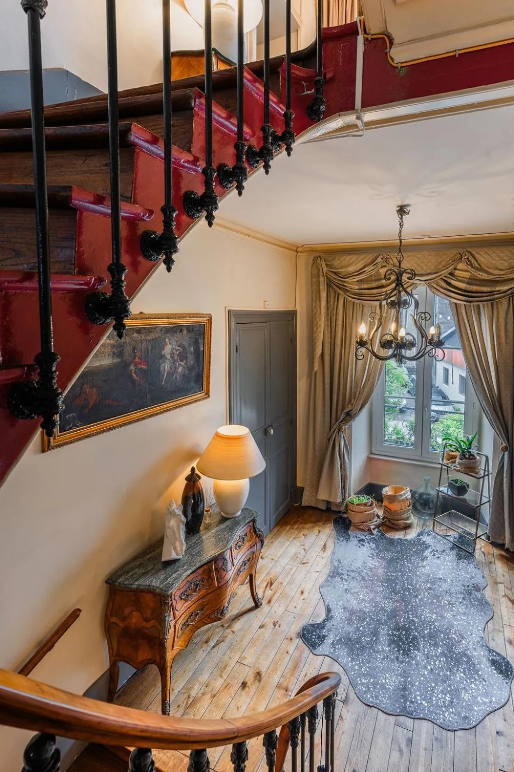 Property building in La Demeure