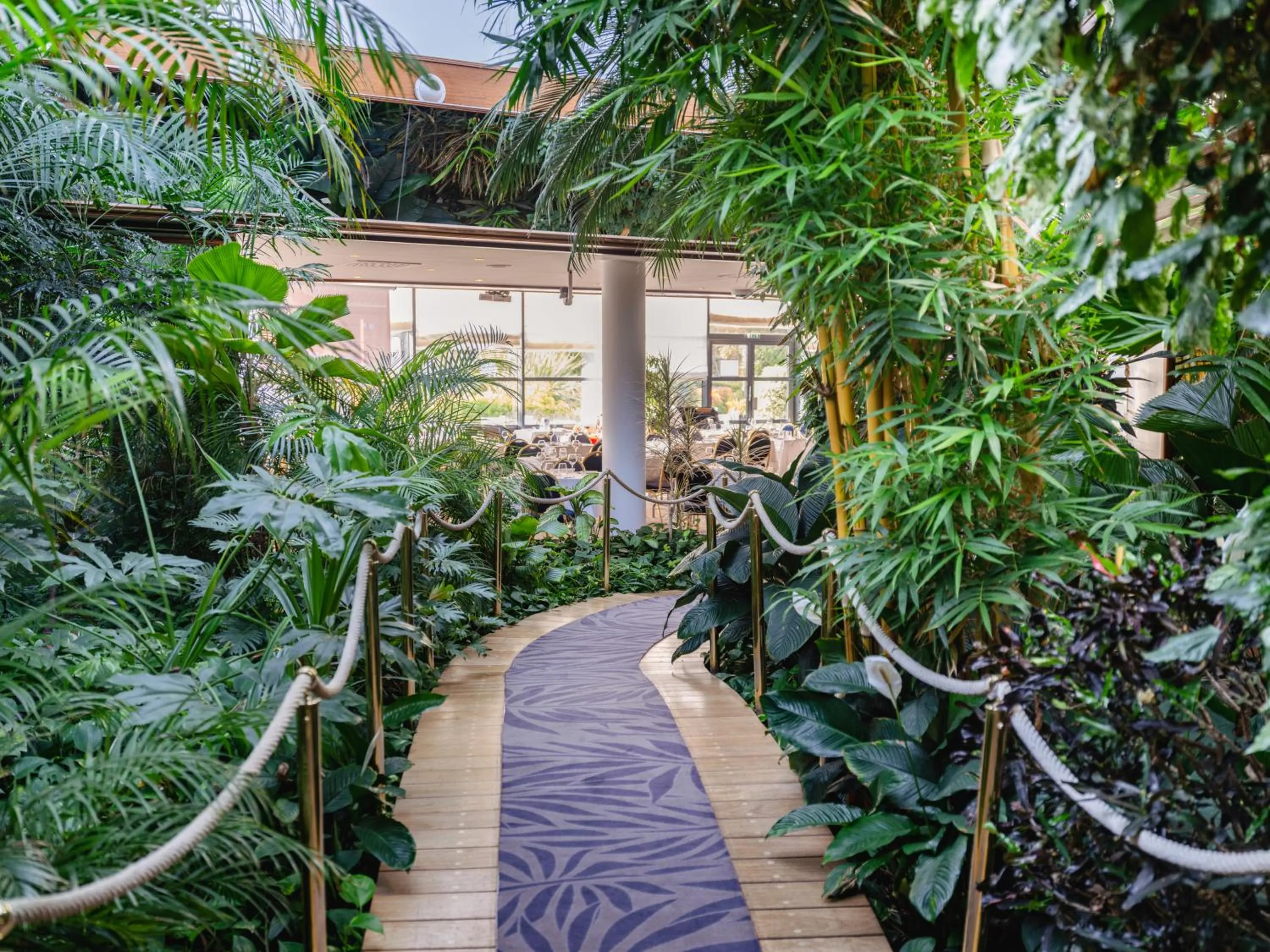 Restaurant/places to eat in Westotel Nantes Atlantique