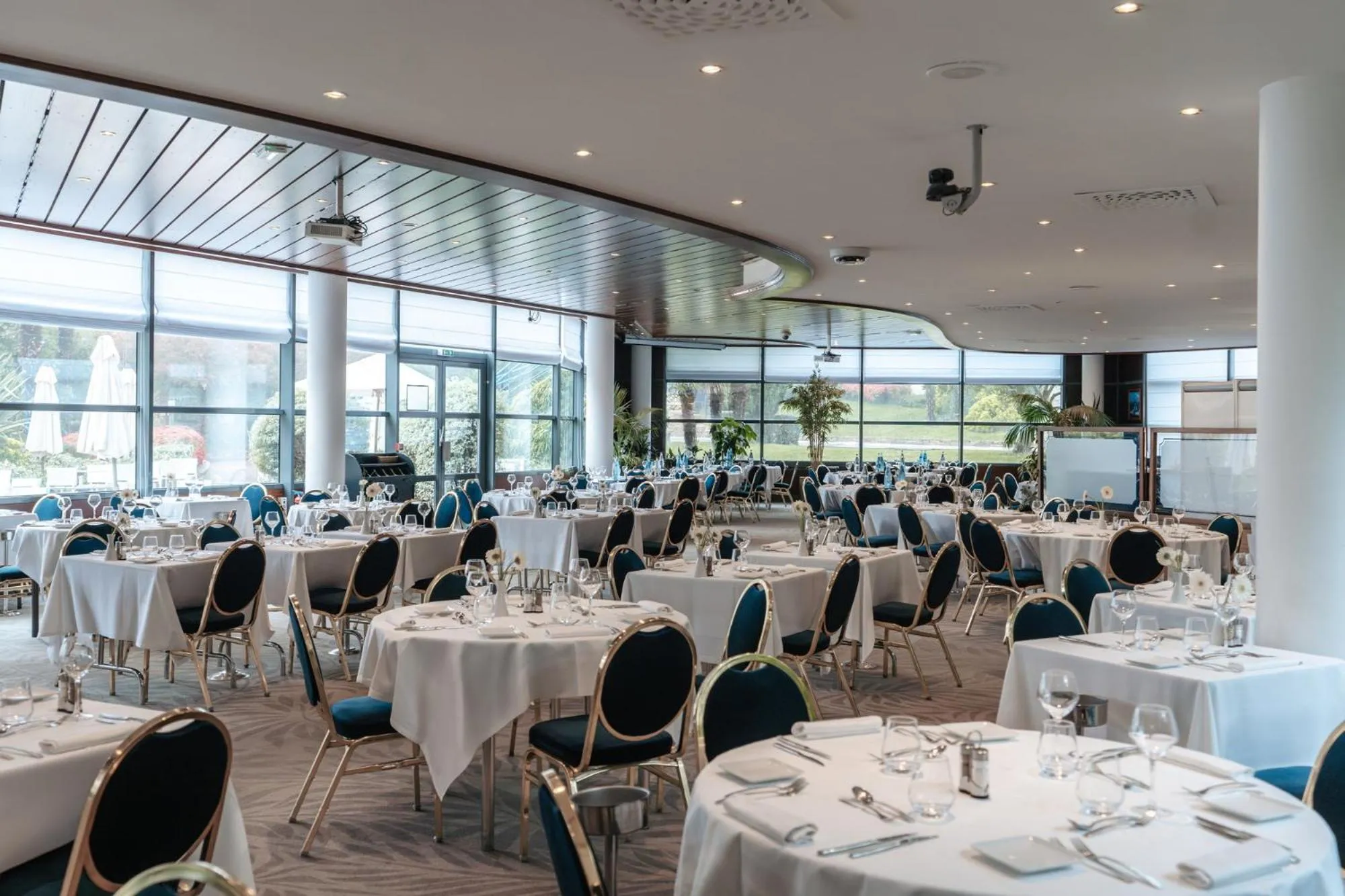 Restaurant/places to eat in Westotel Nantes Atlantique