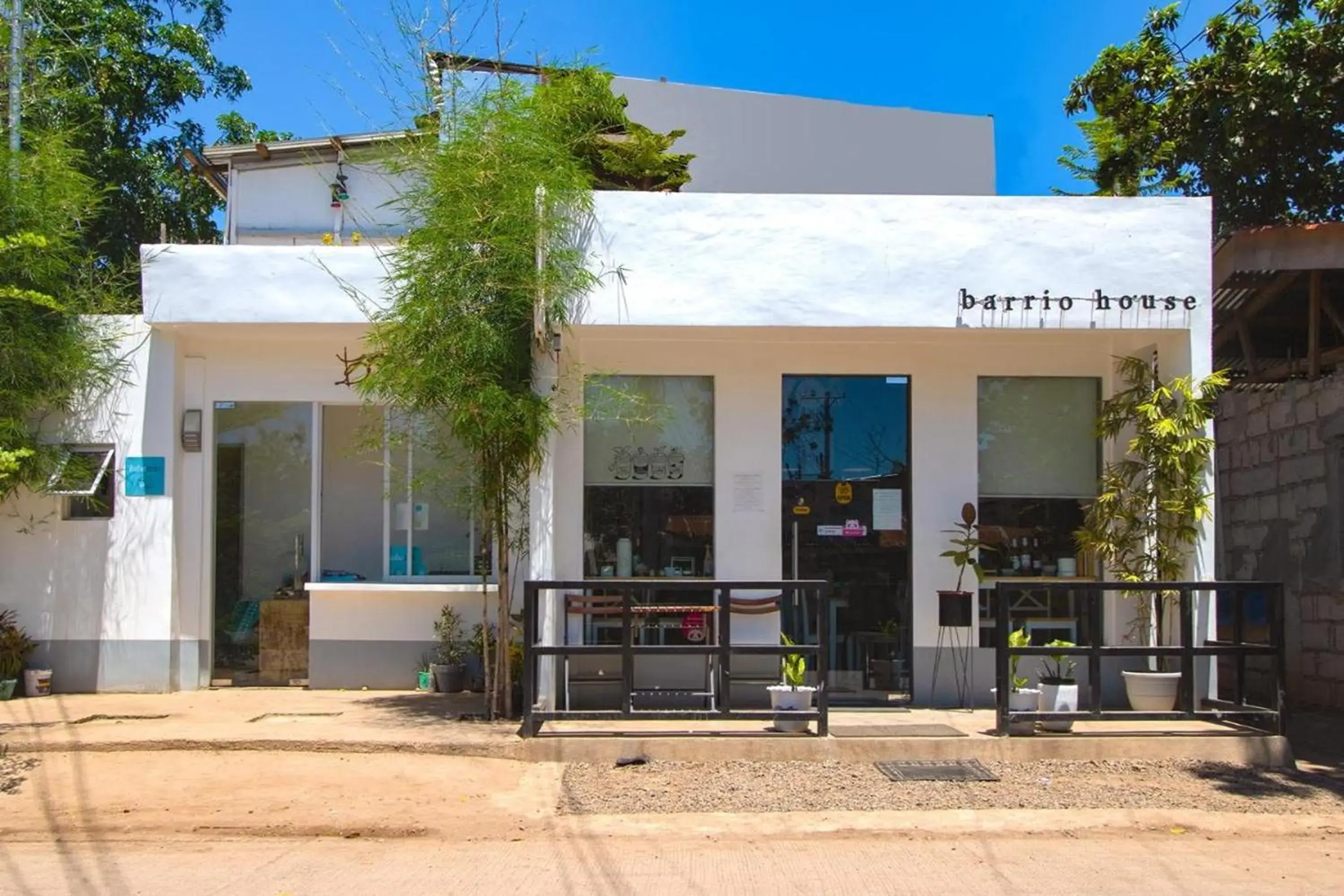 Hometel Barrio House Mactan Hometel Barrio House Mactan