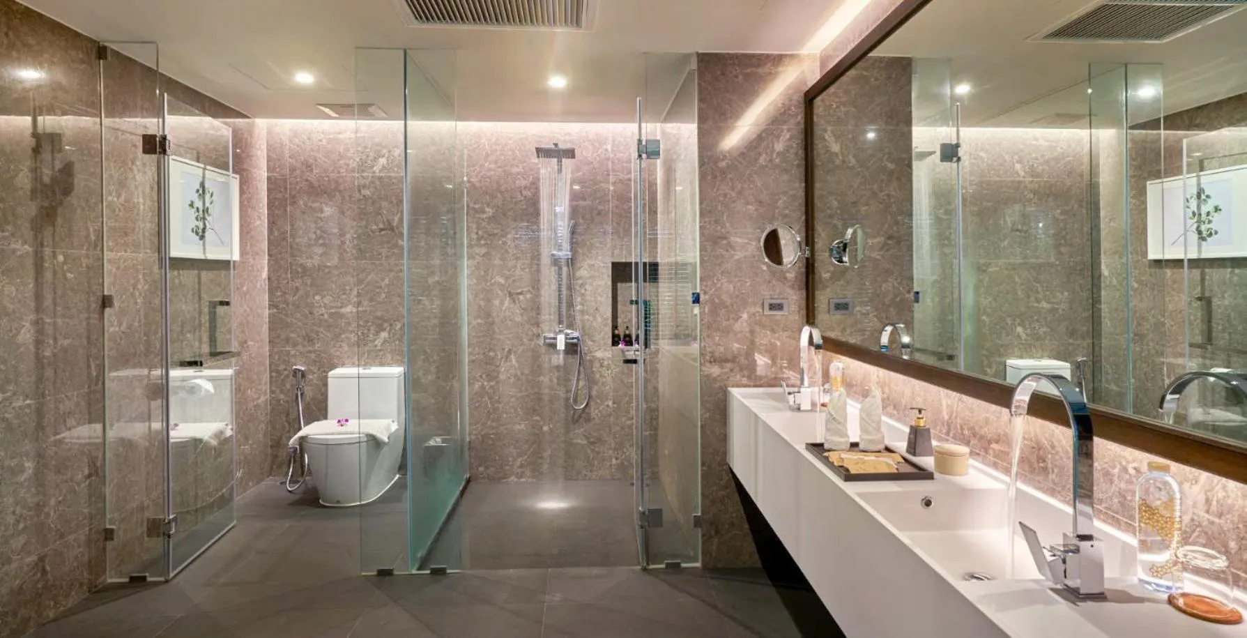 Shower in Khanom Beach Resort And Spa