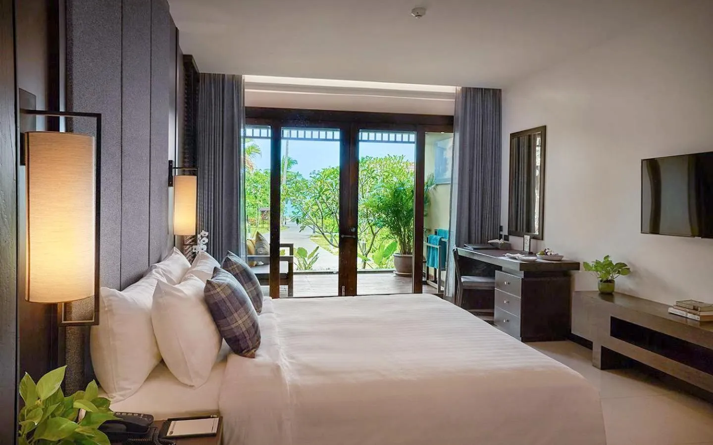 Bed in Khanom Beach Resort And Spa
