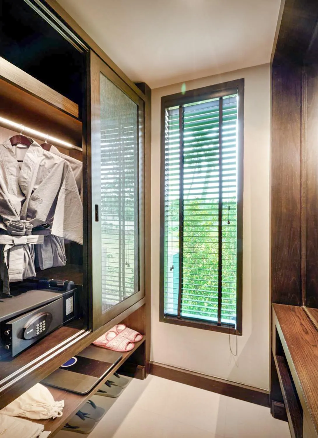 wardrobe in Khanom Beach Resort And Spa