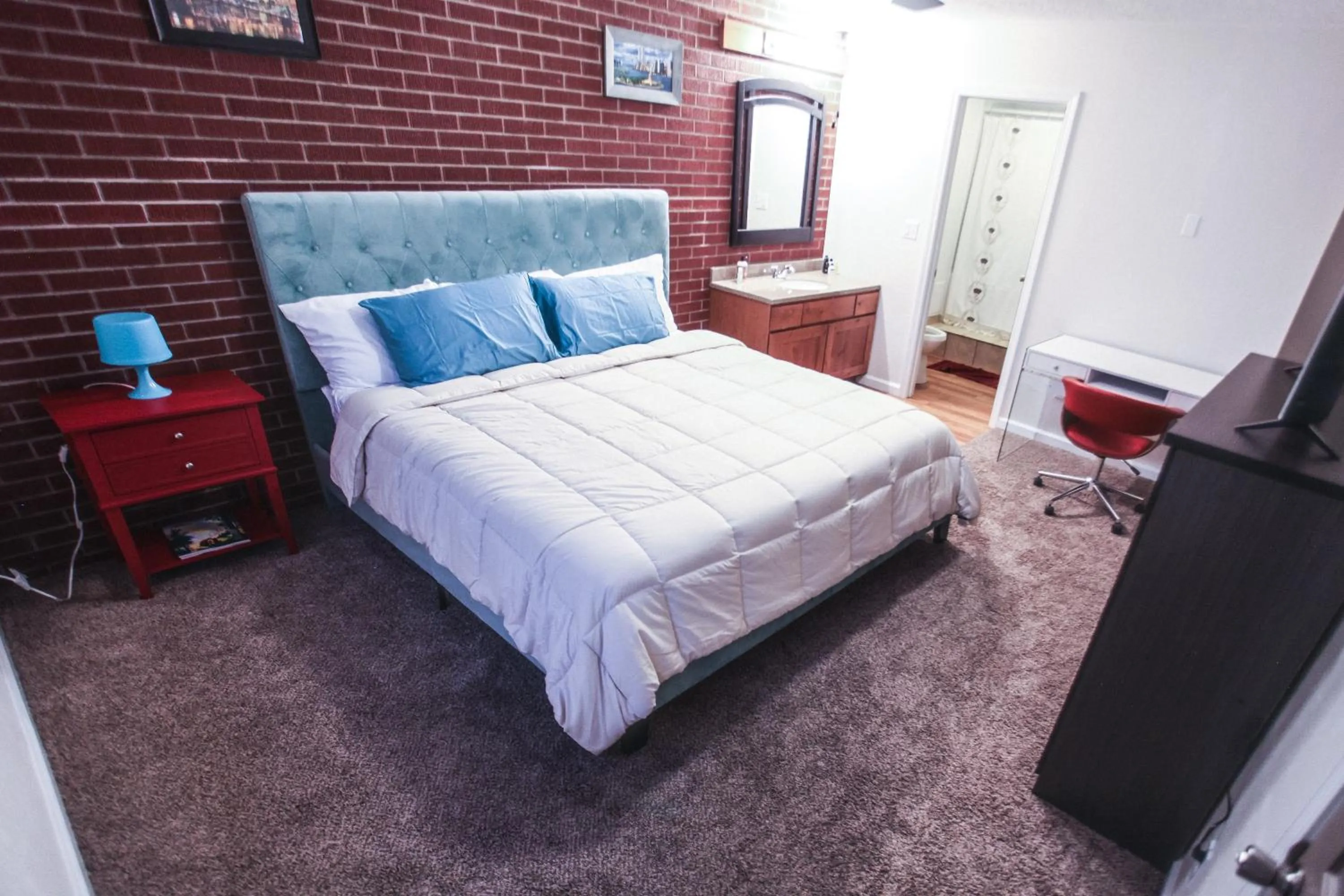 Bed in The Wing at Kingston East