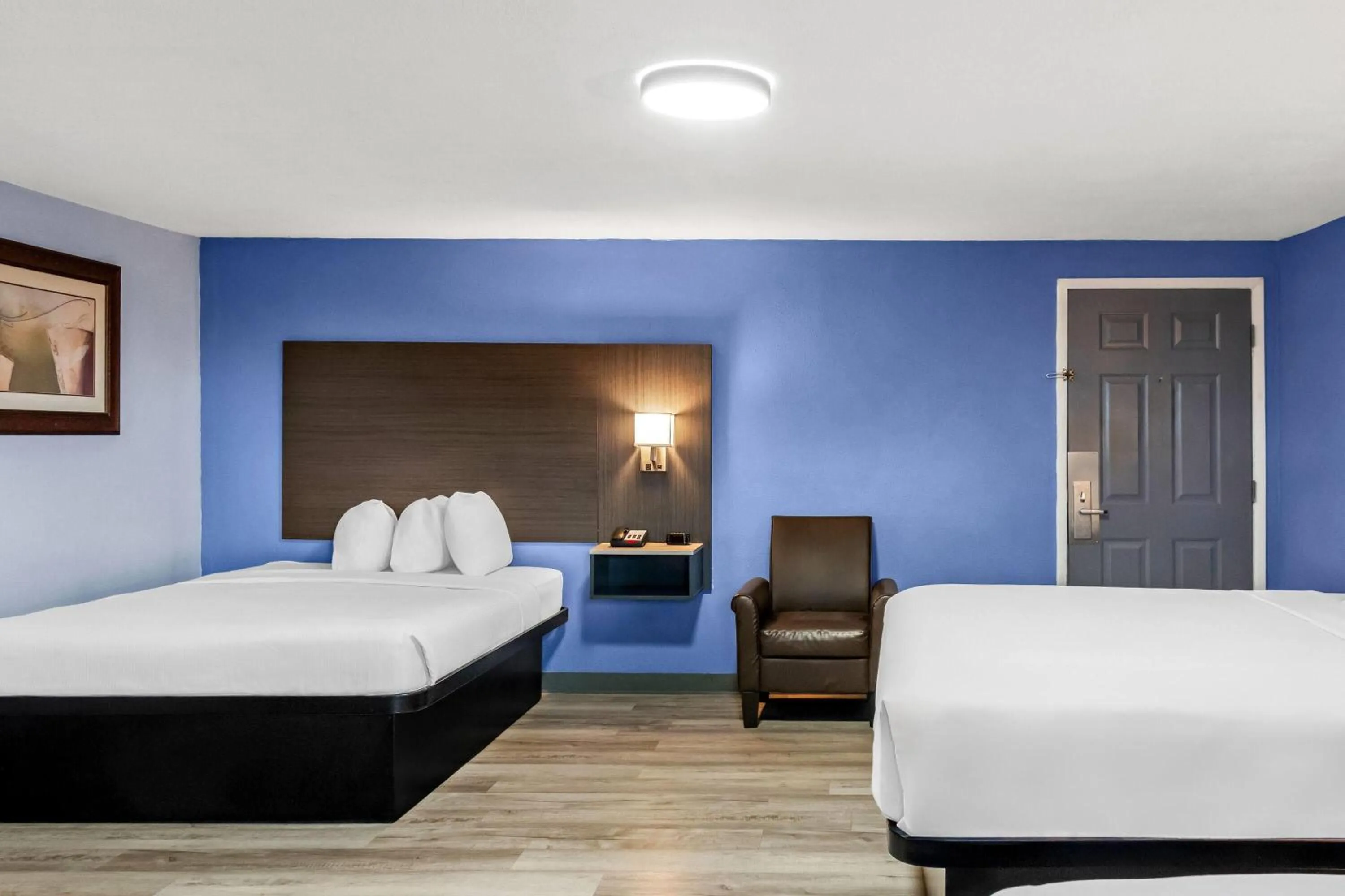 Bed in Travelodge by Wyndham Las Vegas NM