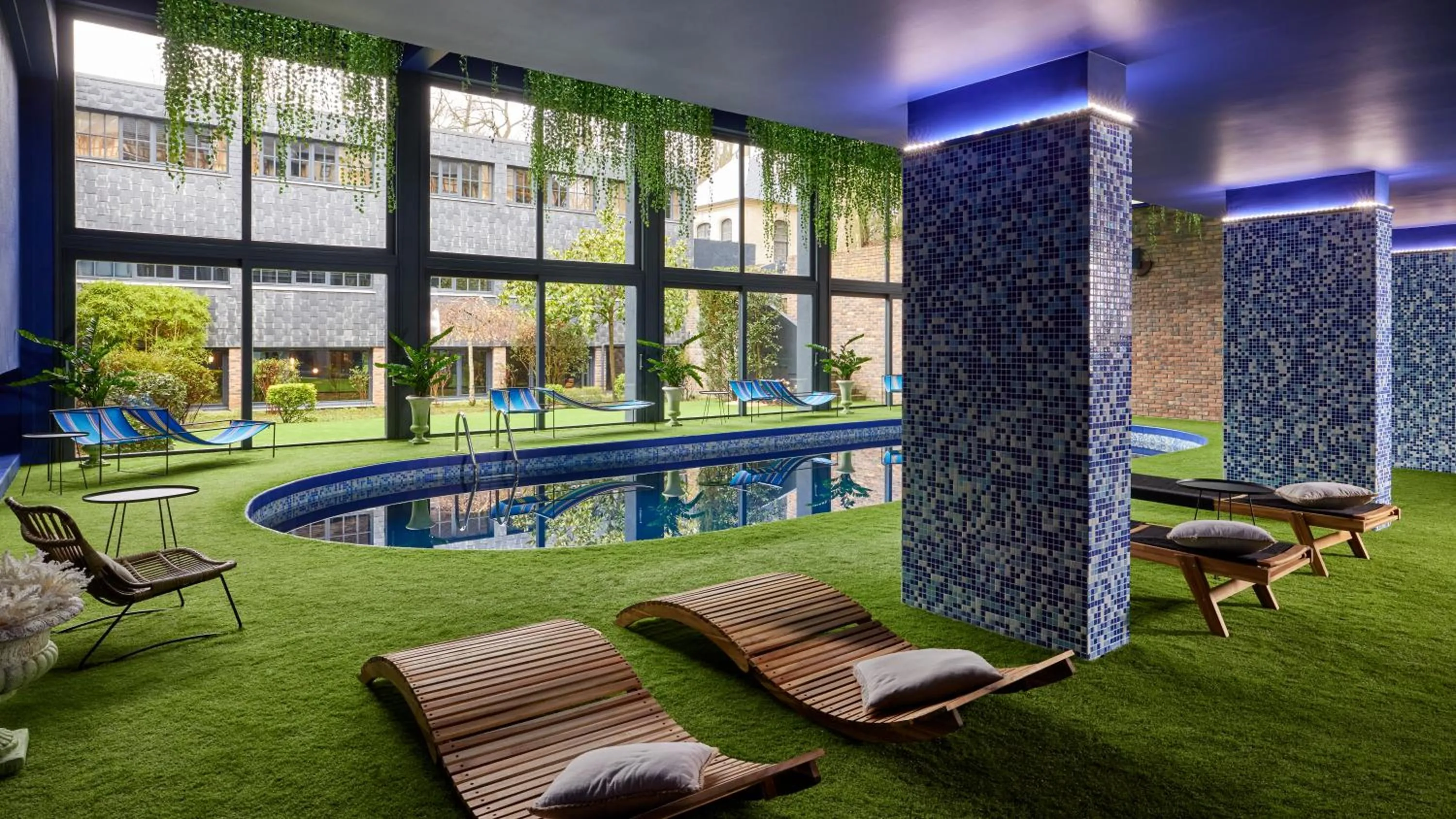 Spa and wellness centre/facilities in Château Jeanne & The Forest - Château de Montvillargenne