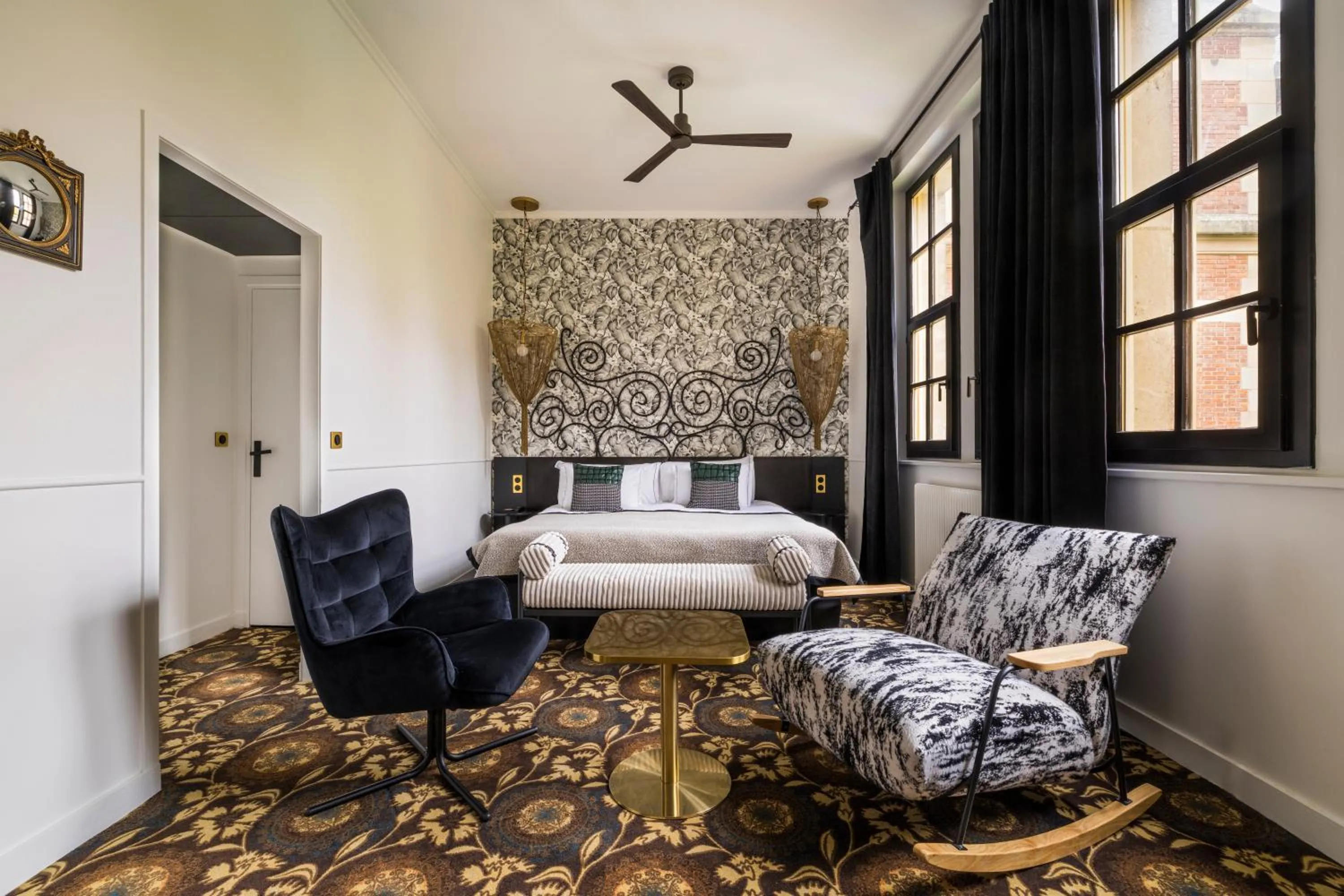 Bedroom, Bed in Château Jeanne & The Forest - Château de Montvillargenne