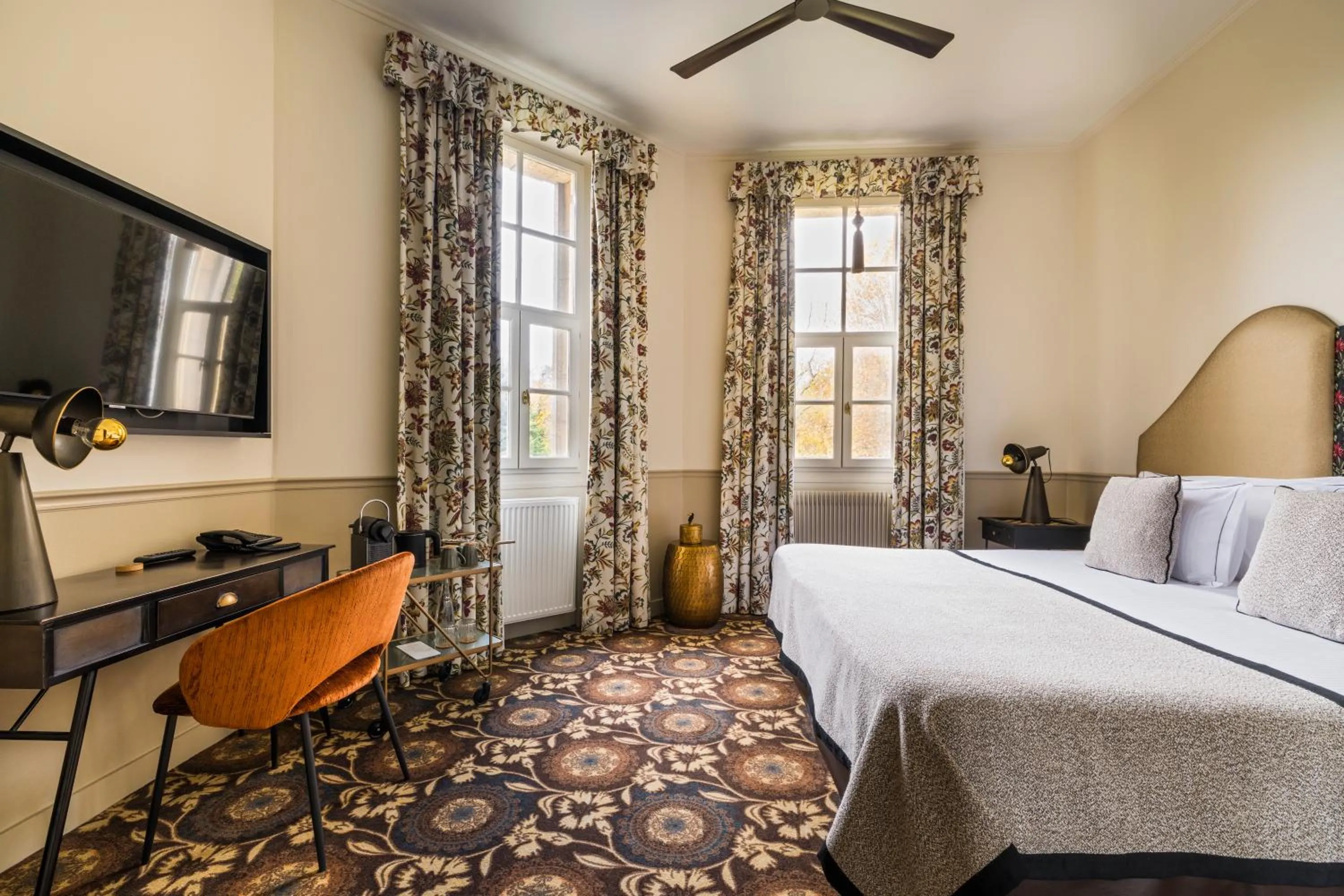 Bedroom, Bed in Château Jeanne & The Forest - Château de Montvillargenne