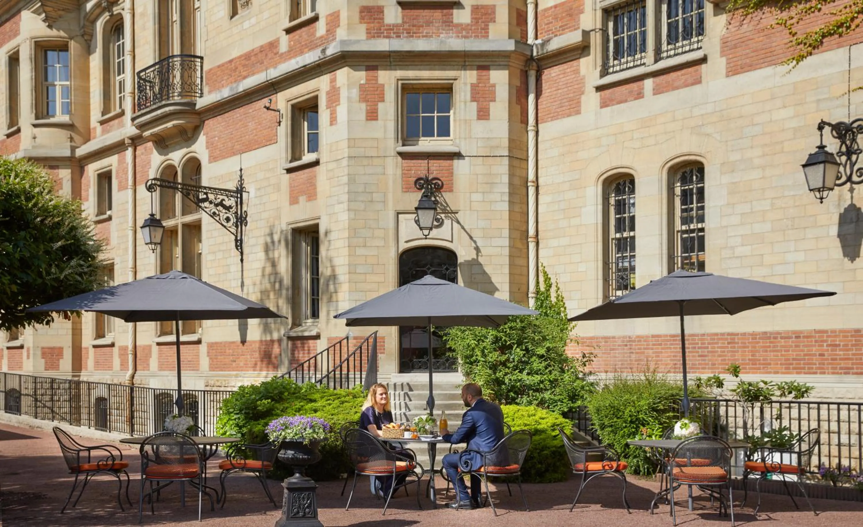 Patio in Château Jeanne & The Forest - Château de Montvillargenne