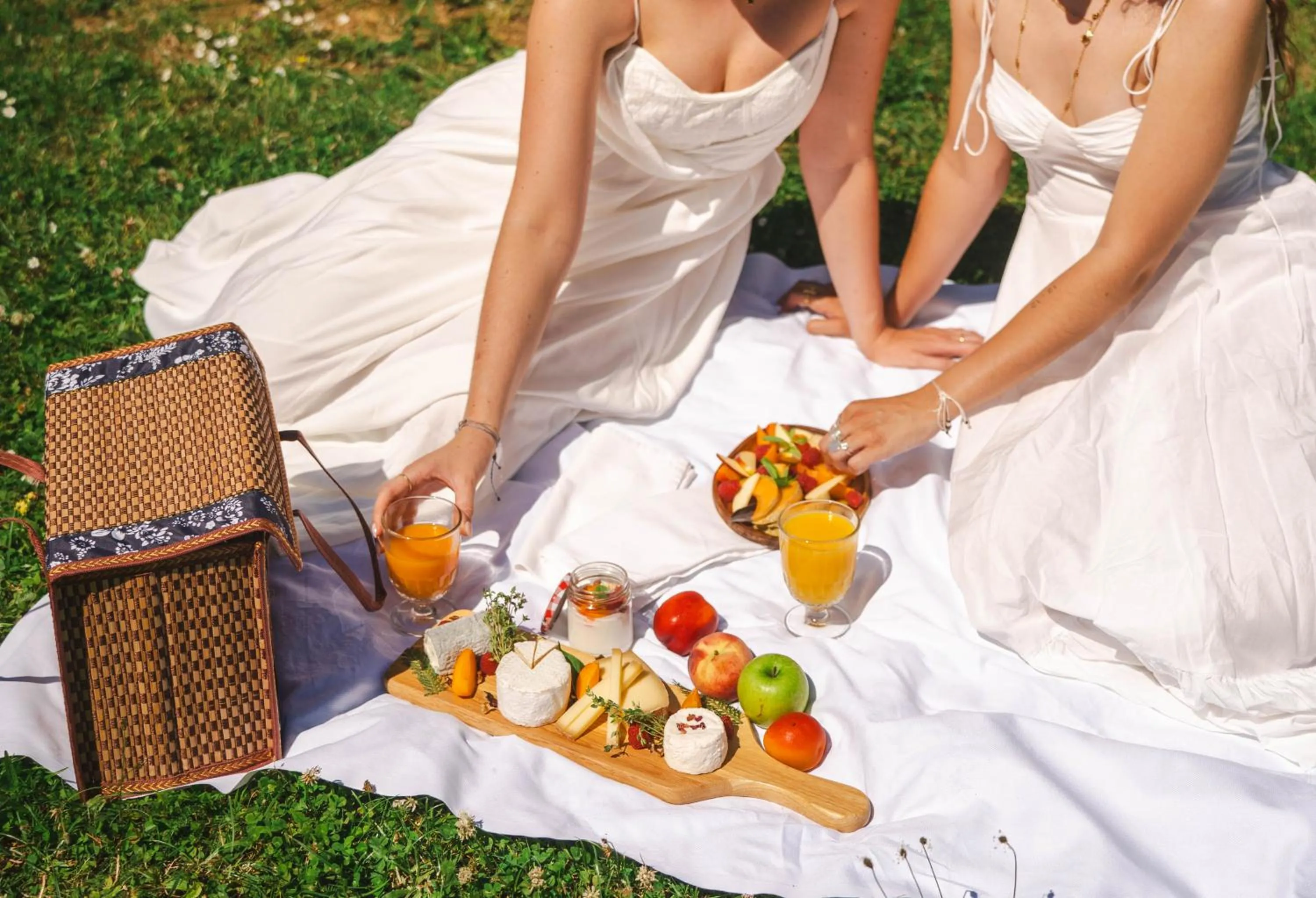 Breakfast in Château Jeanne & The Forest - Château de Montvillargenne