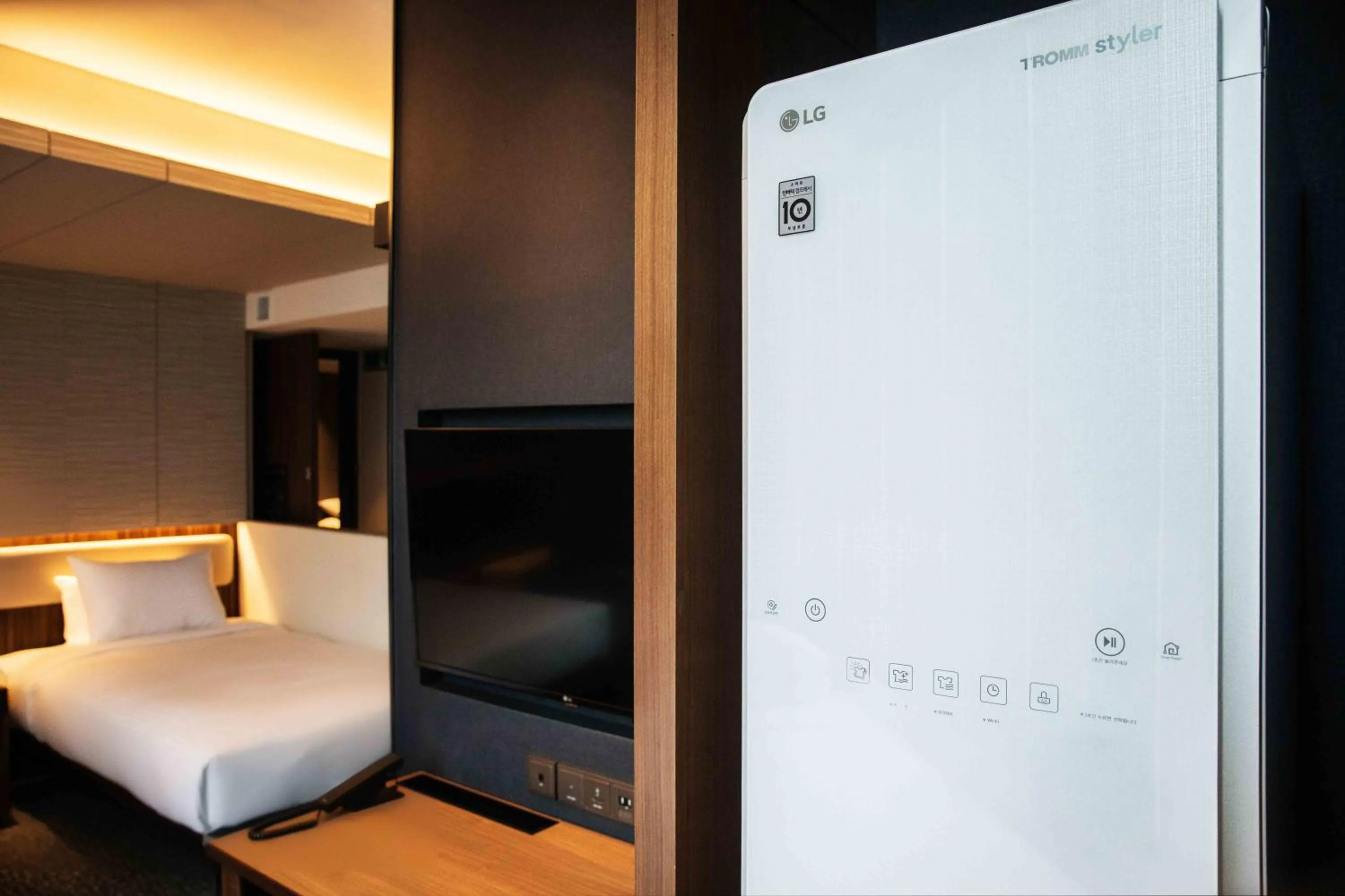 Decorative detail, Bed in Sotetsu Fresa Inn Seoul Myeong-dong