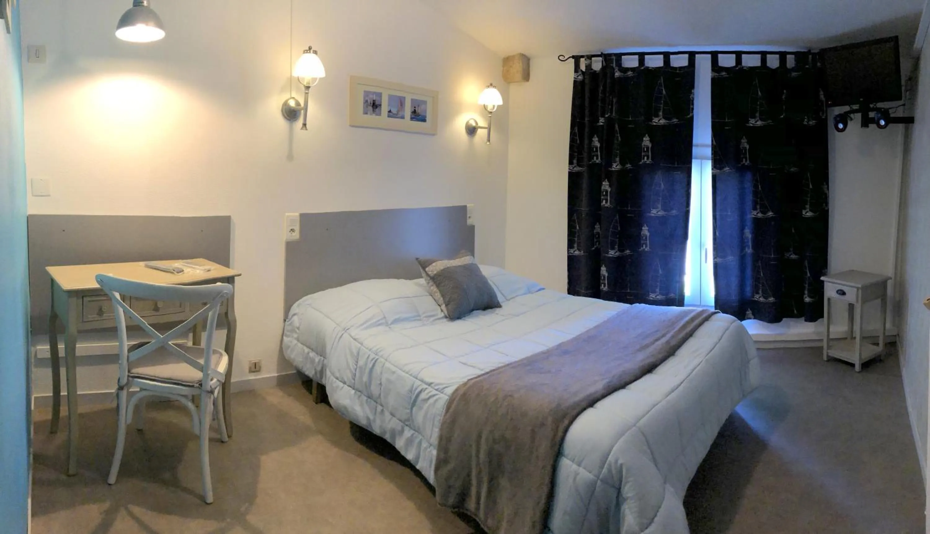 Bed in cit'hotel Hotel Las Cigalas