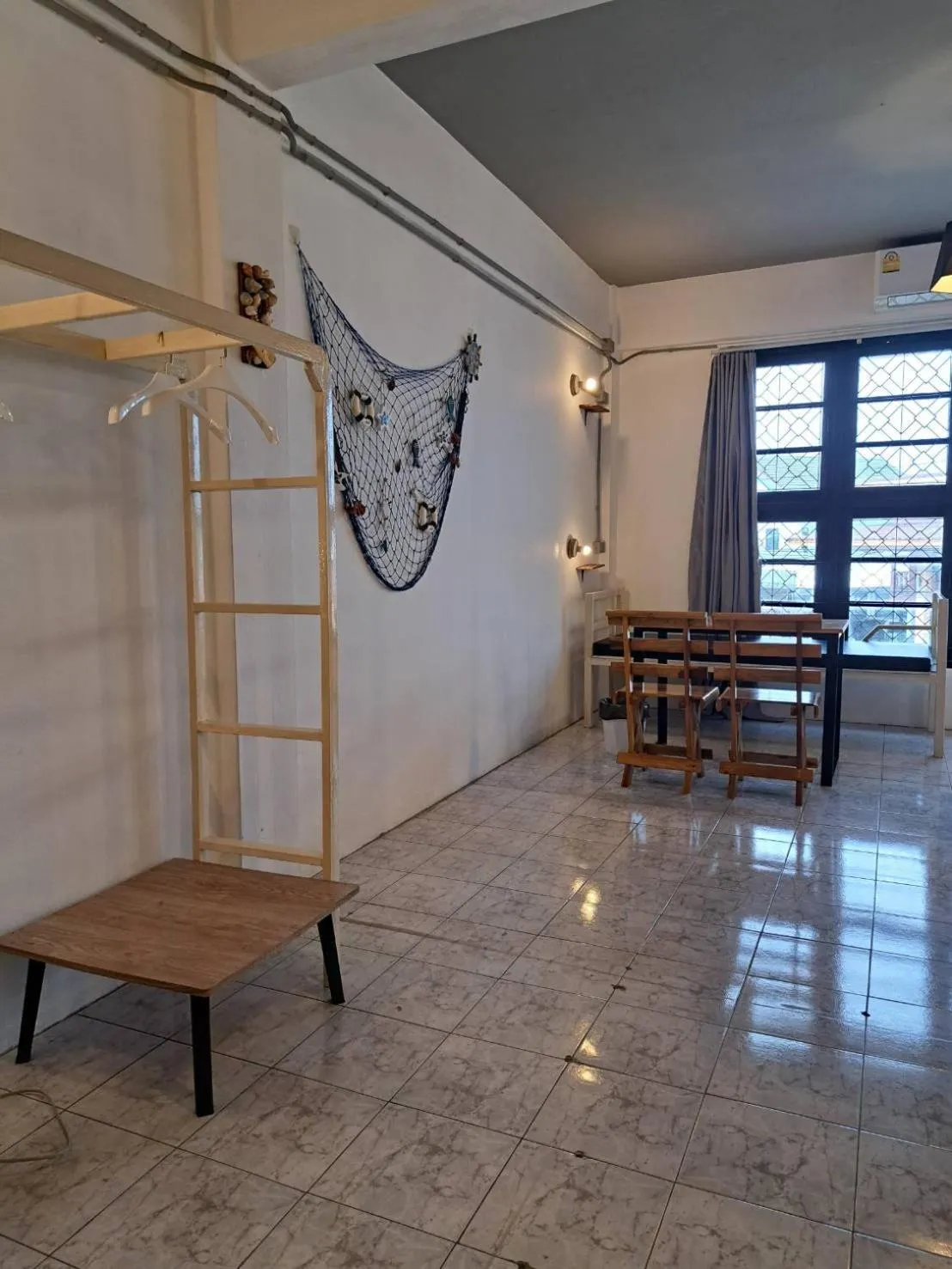 8 SLEEPER STREET Guesthouse