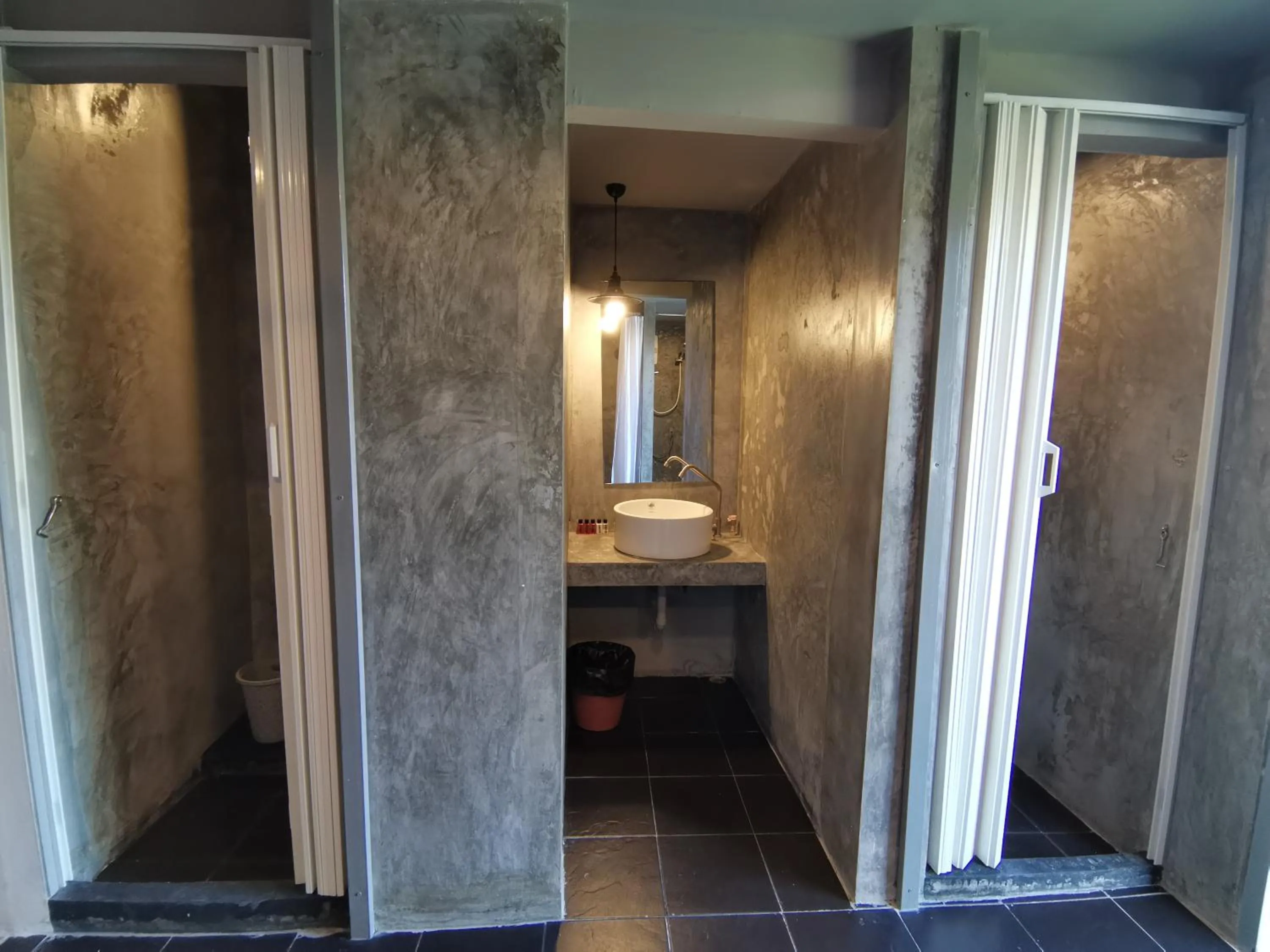 Bathroom in 8 SLEEPER STREET Guesthouse