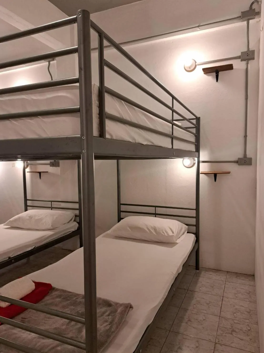 Bed in 8 SLEEPER STREET Guesthouse