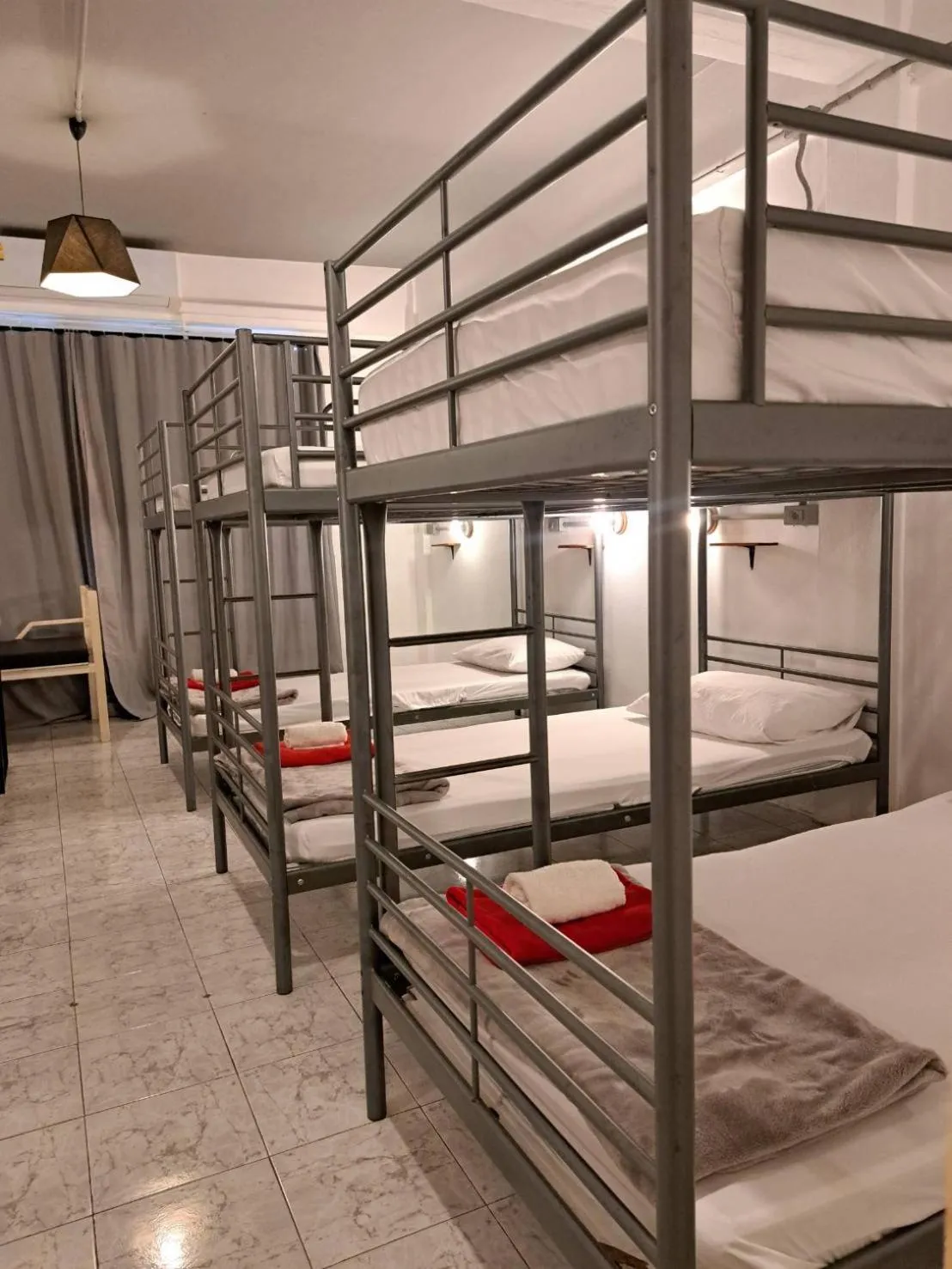 Bed in 8 SLEEPER STREET Guesthouse