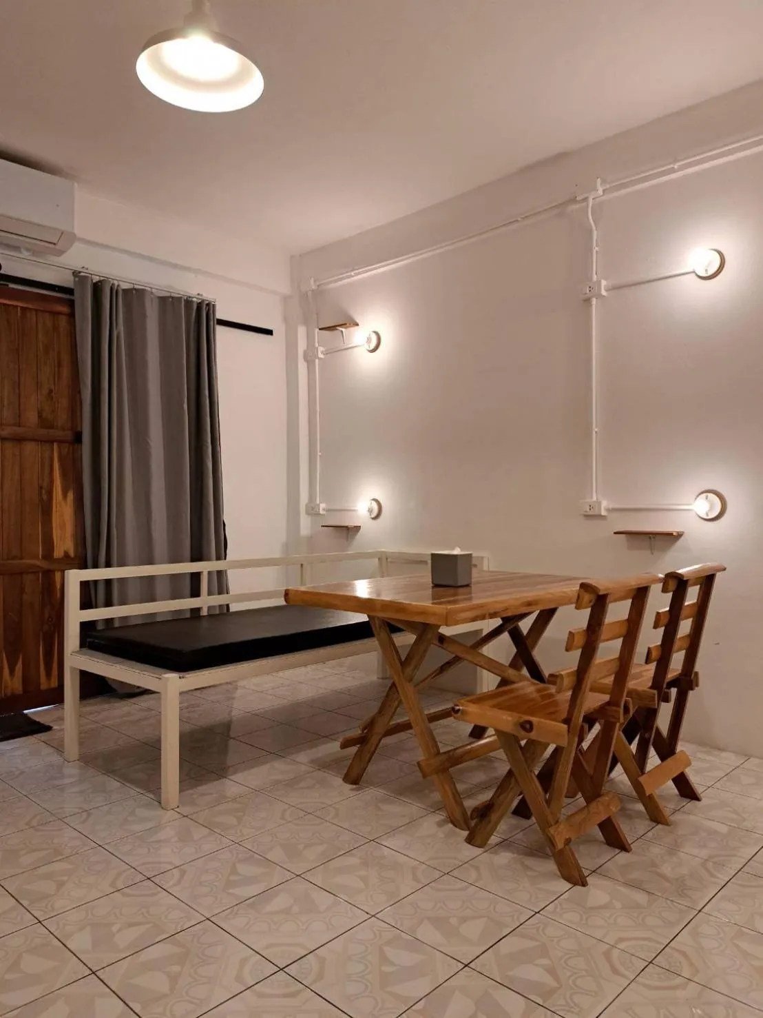 8 SLEEPER STREET Guesthouse