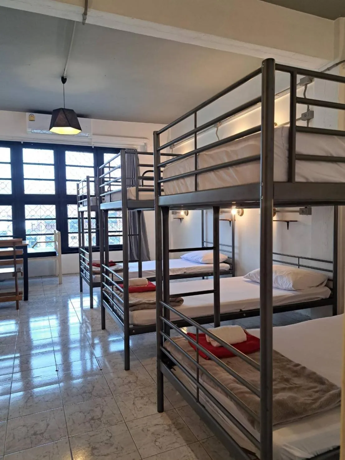 Bed in 8 SLEEPER STREET Guesthouse