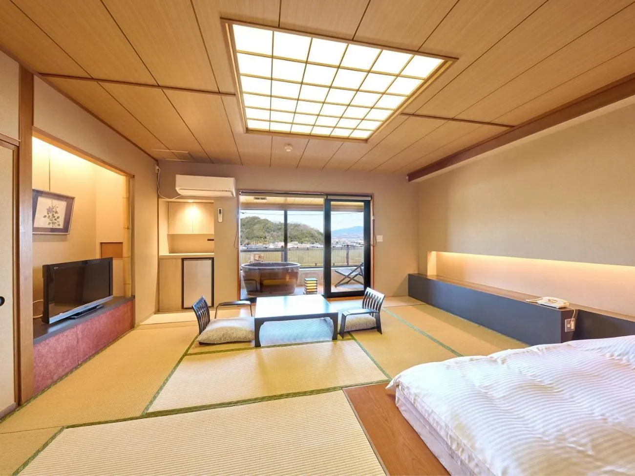 Photo of the whole room, Bed in Fugaku Hanabusa