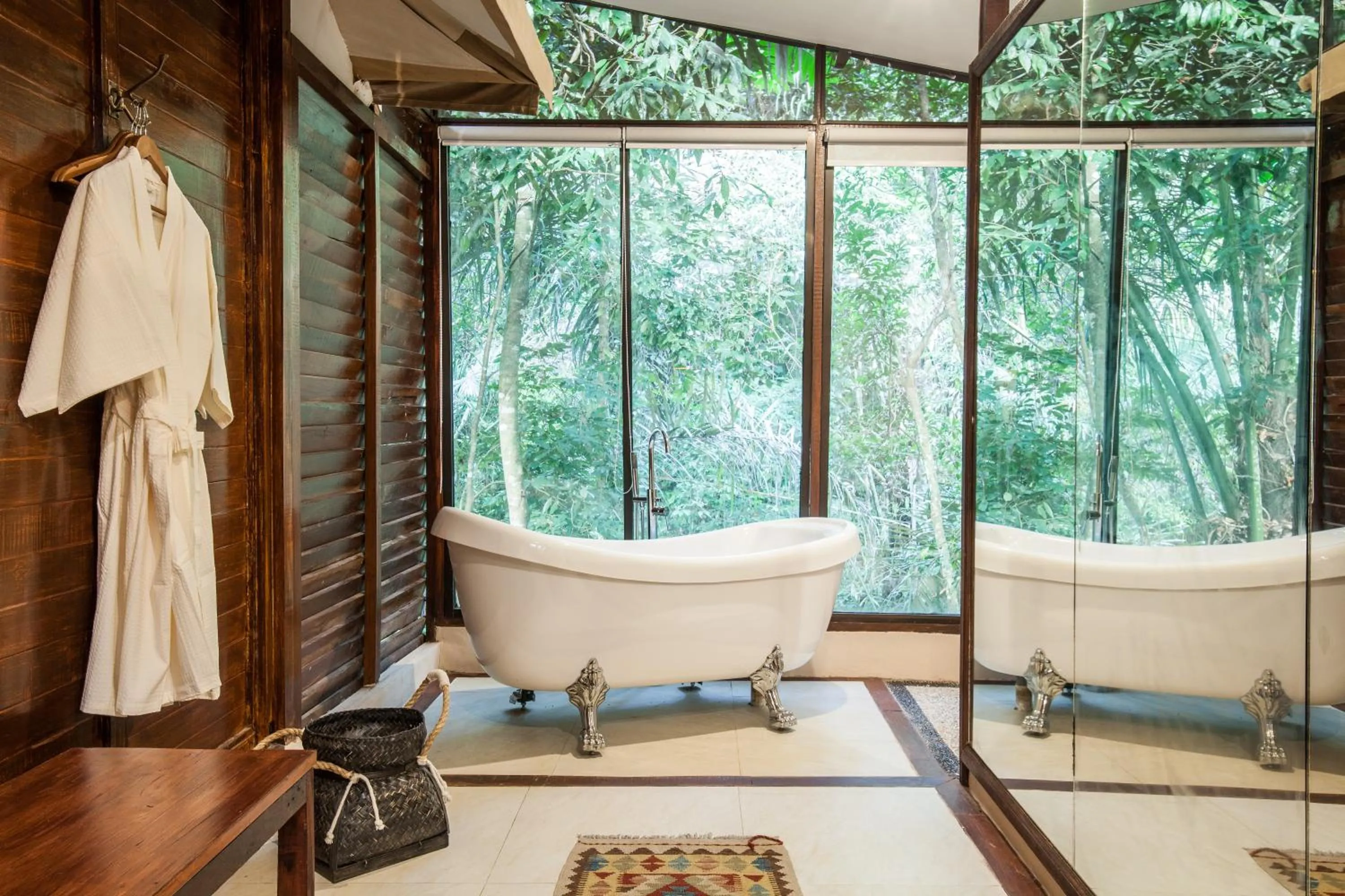 Bathroom in Galalima Glamping by AGATA