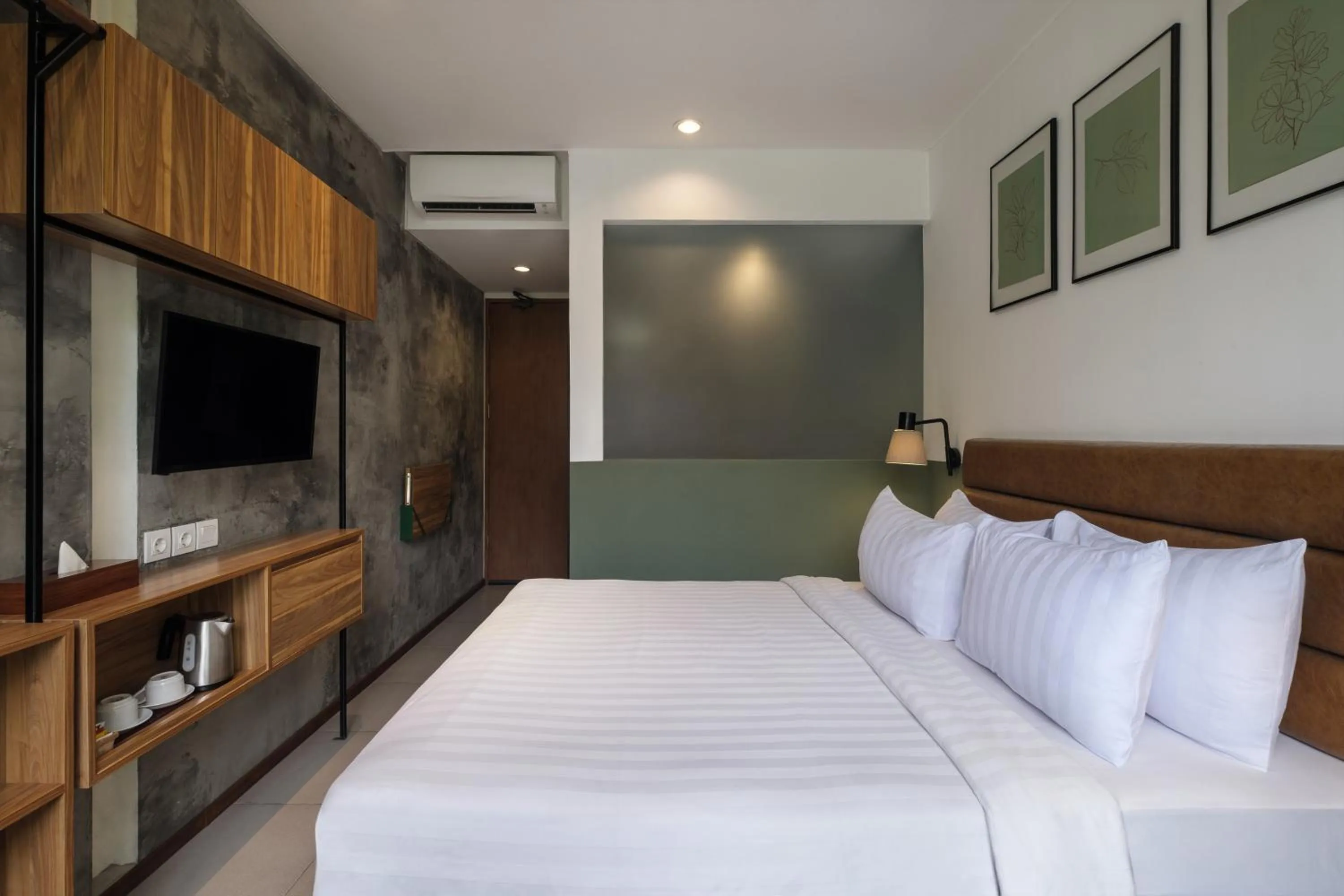 Bed in Rimbun Canggu Hotel