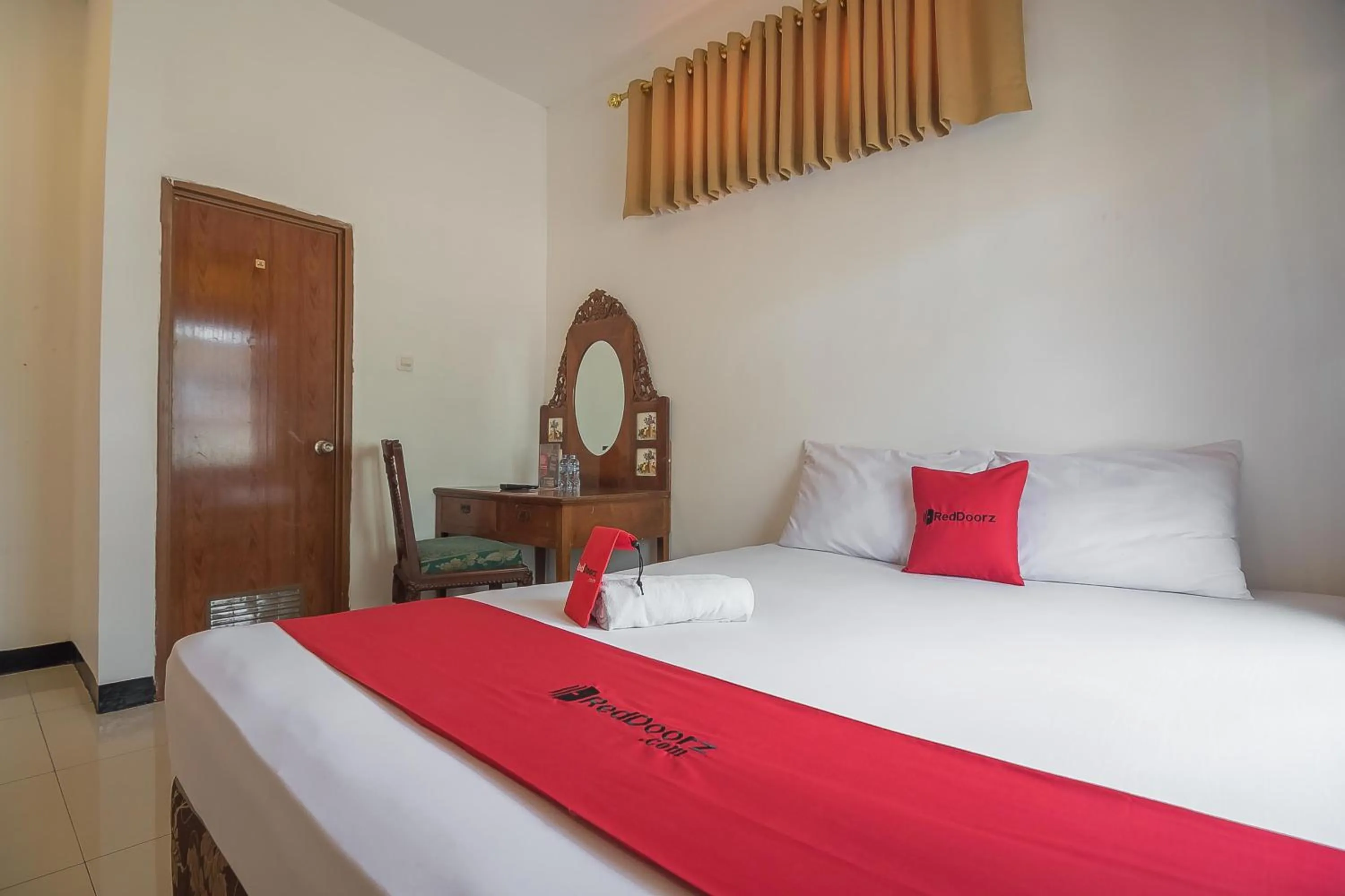 Bedroom, Bed in RedDoorz @ Maribaya Street 2