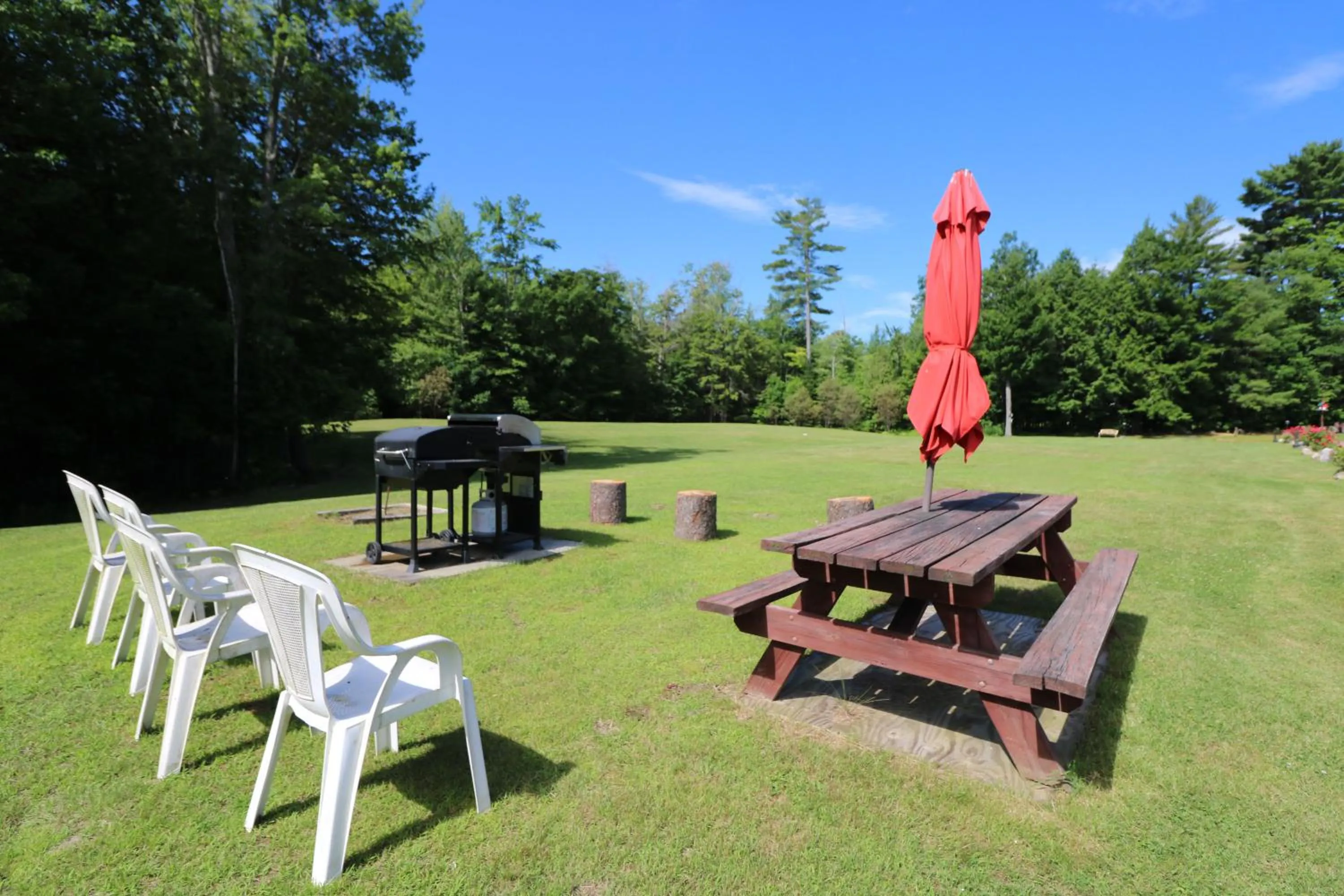 Children play ground in Canaan Motel