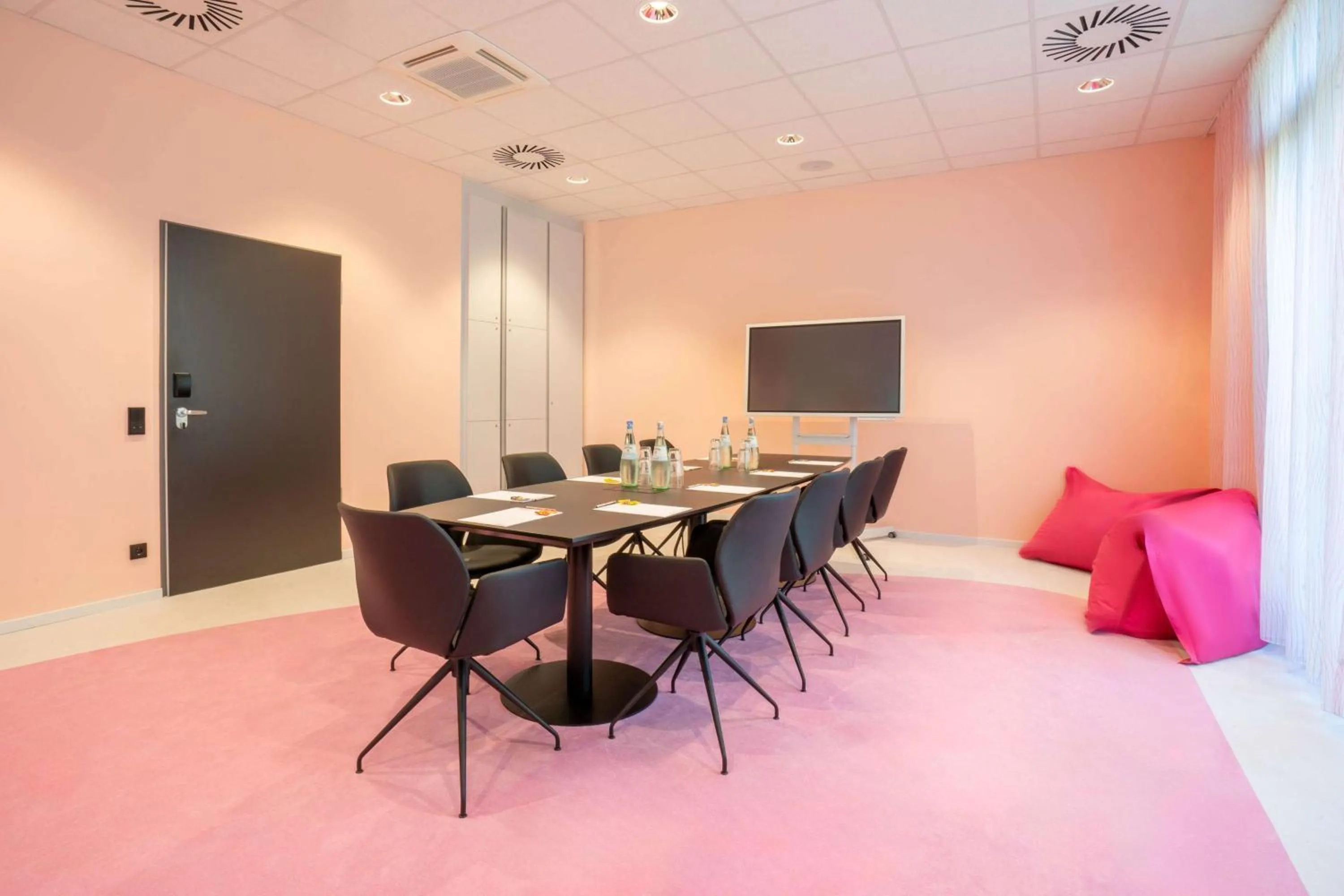 Meeting/conference room in Prize by Radisson, Munich Airport