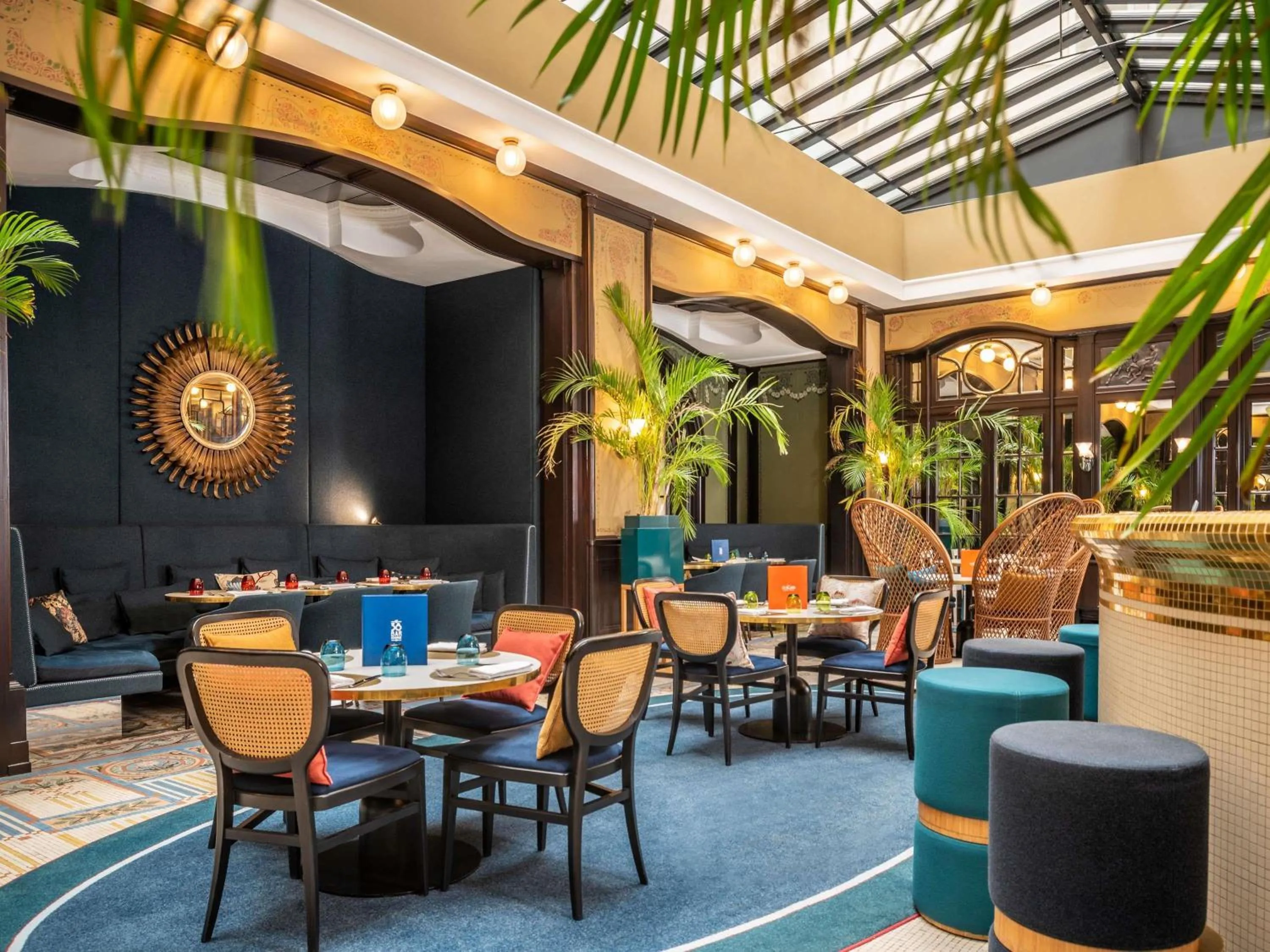 Lounge or bar in l'Echiquier Opéra Hotel Paris - MGallery Collection