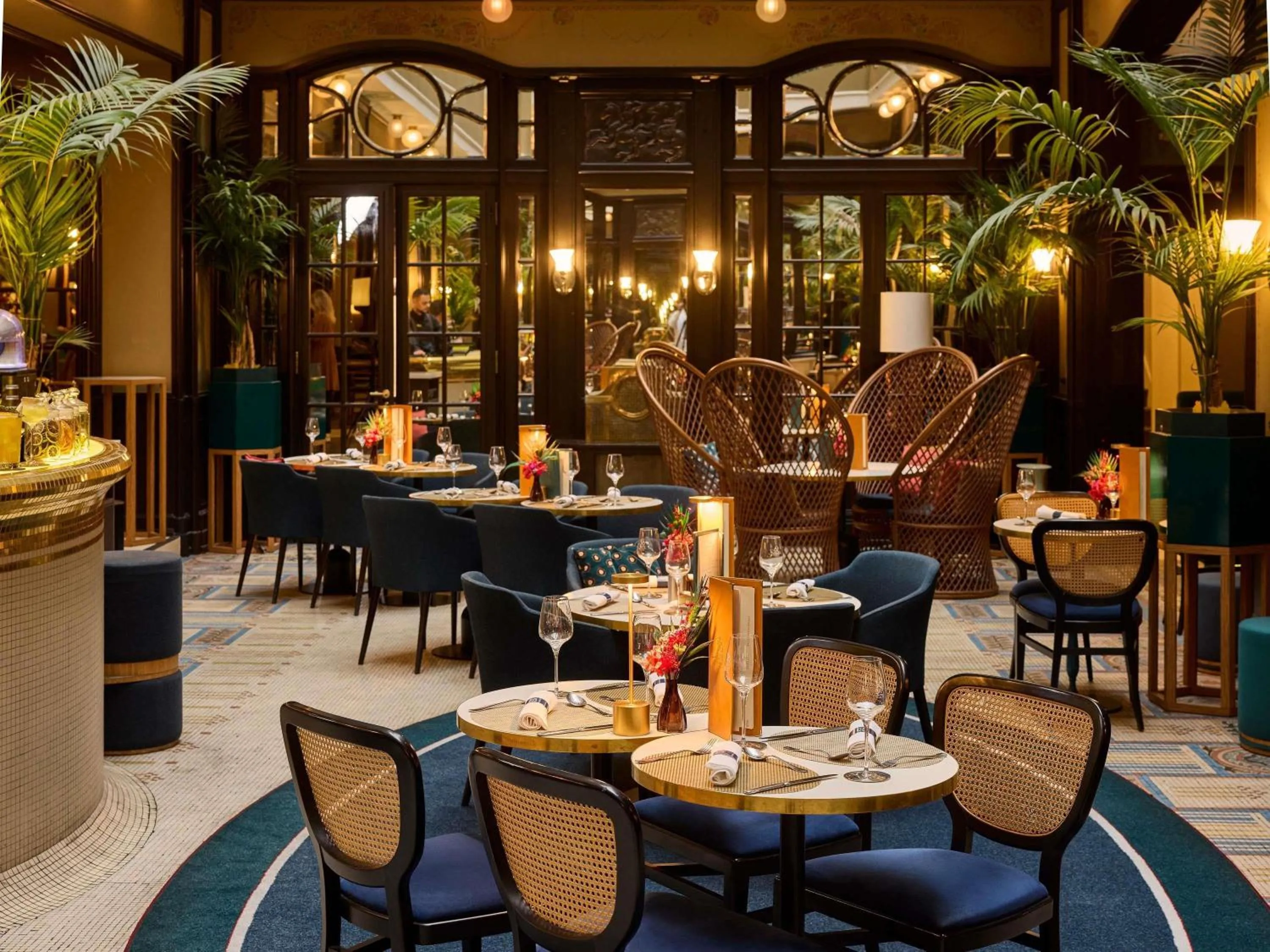 Breakfast in l'Echiquier Opéra Hotel Paris - MGallery Collection