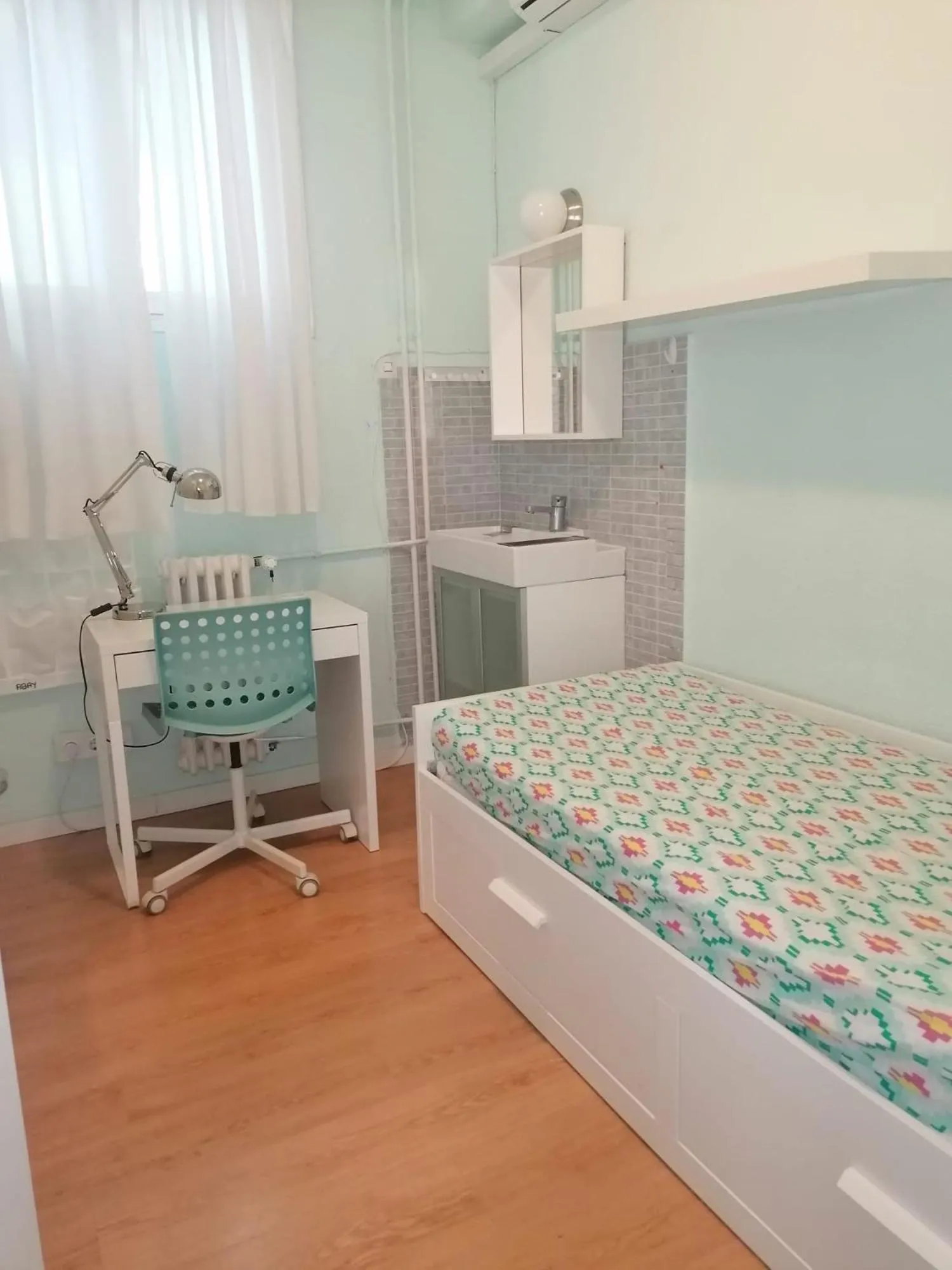 Photo of the whole room in RESIDENCIA ABAY