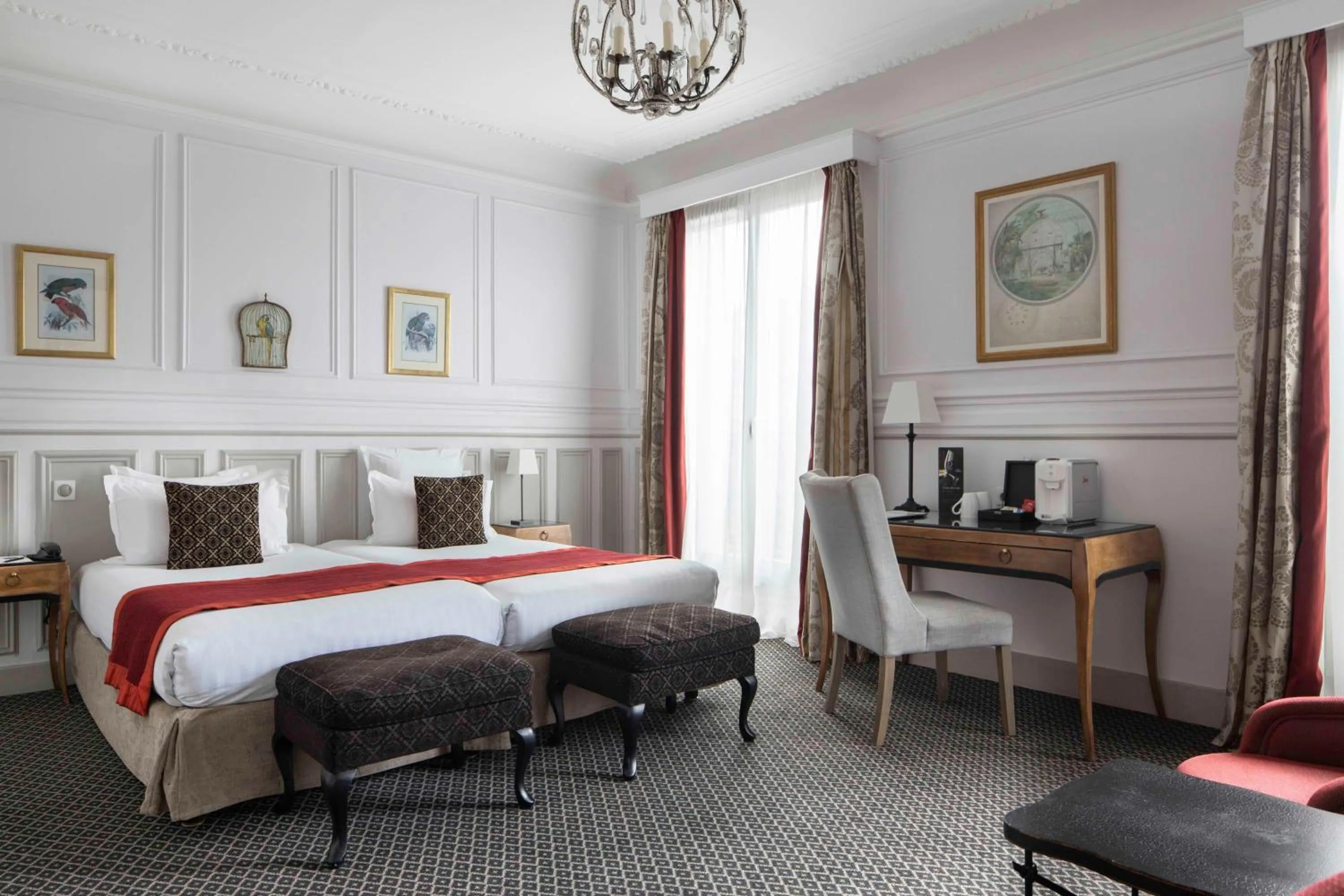 Photo of the whole room, Bed in Bradford Elysées - Astotel