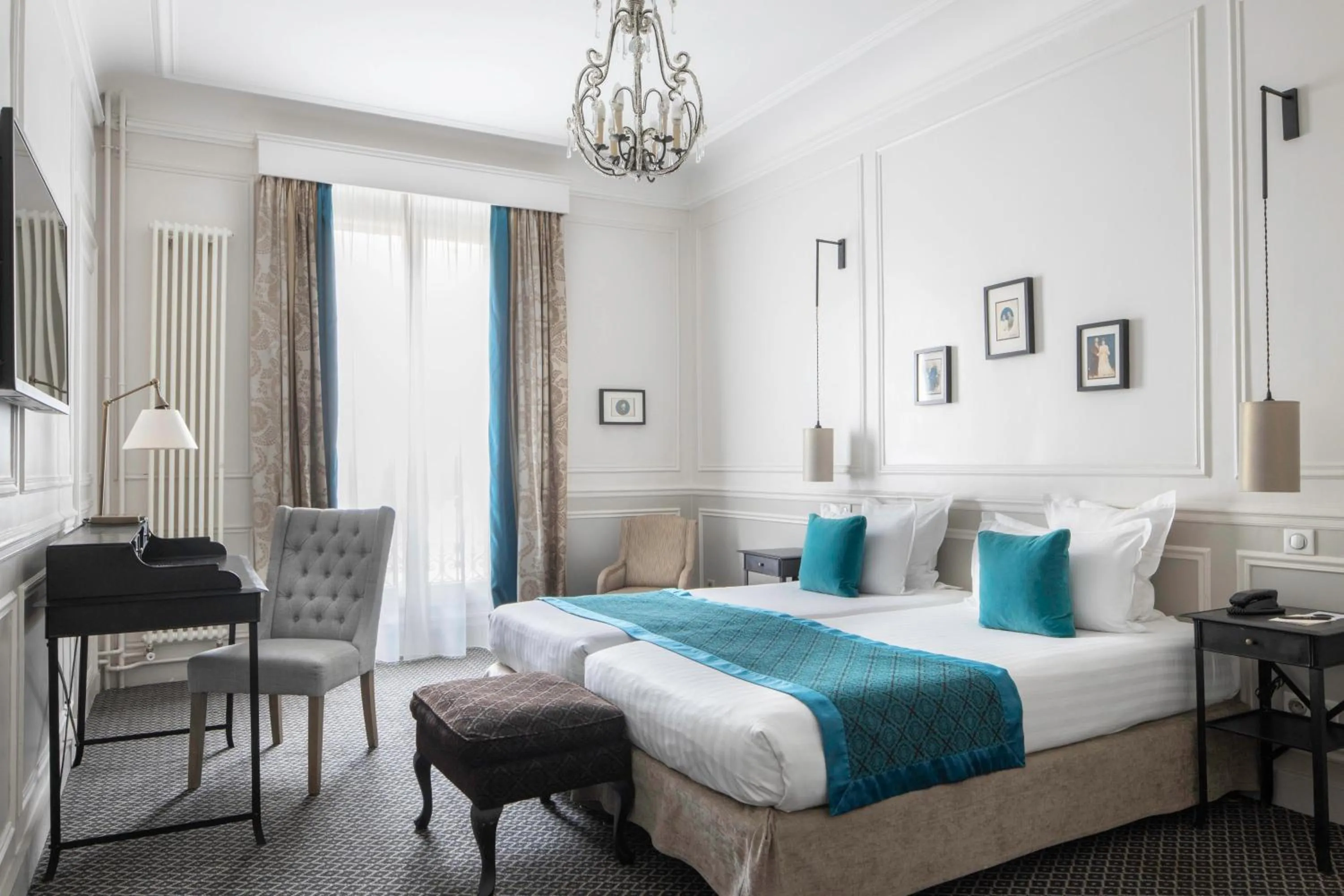 Bedroom, Bed in Bradford Elysées - Astotel