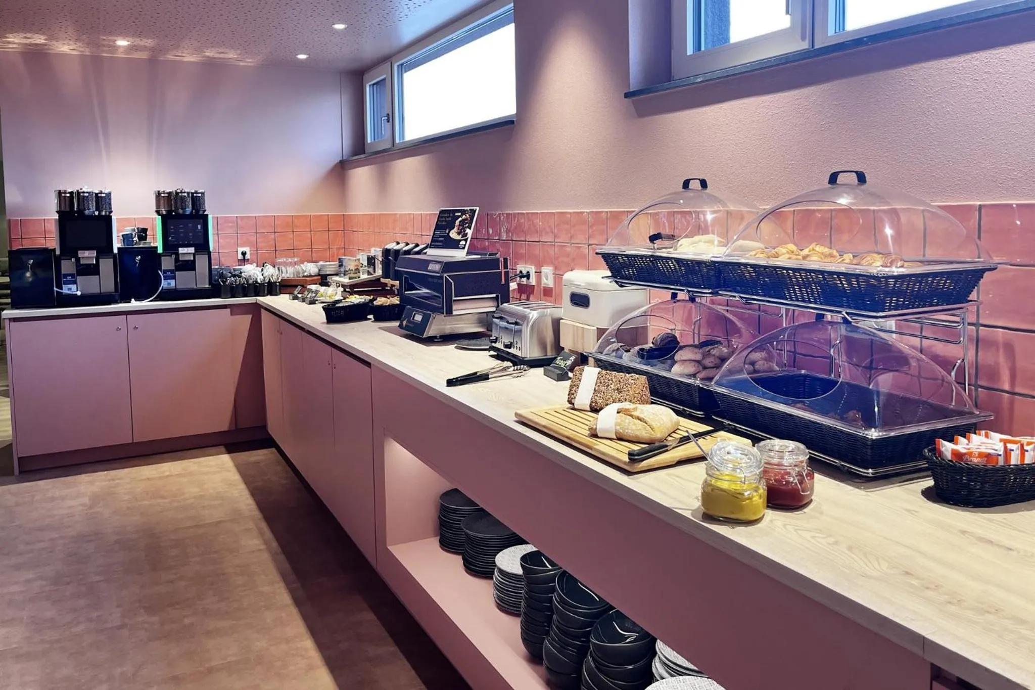 Breakfast in Holiday Inn - the niu, Flux Passau by IHG