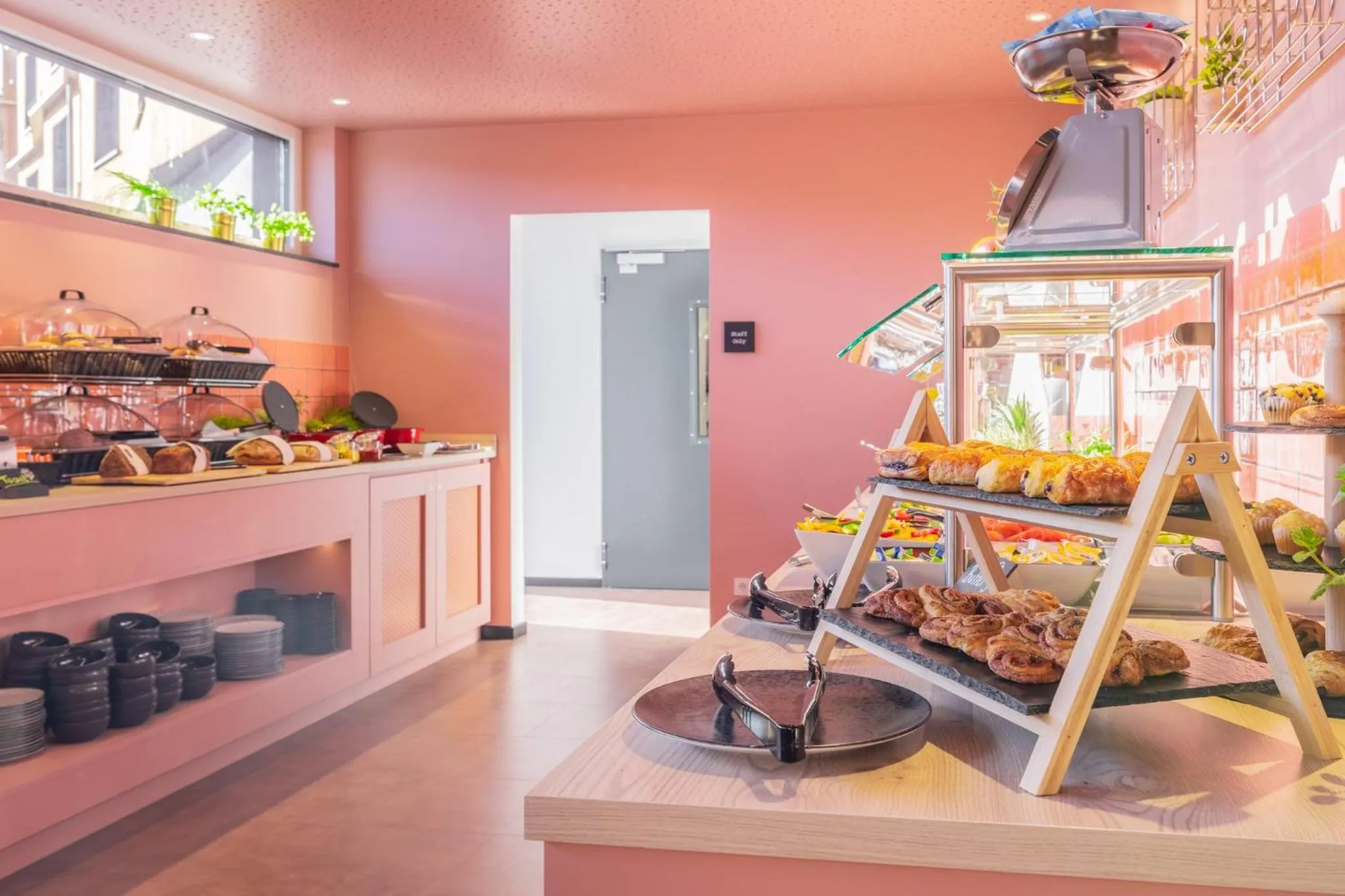 Breakfast in Holiday Inn - the niu, Flux Passau by IHG