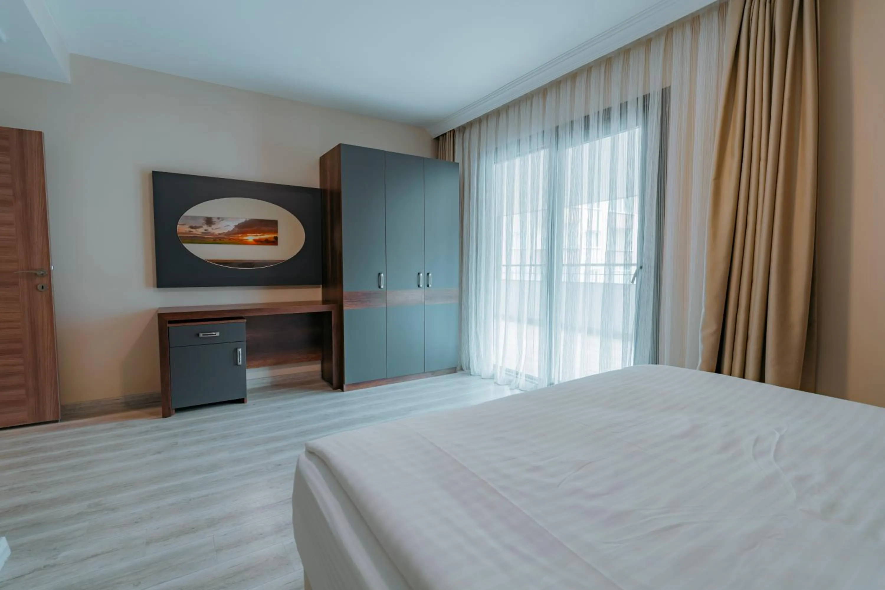 Empula Hotel & Residences