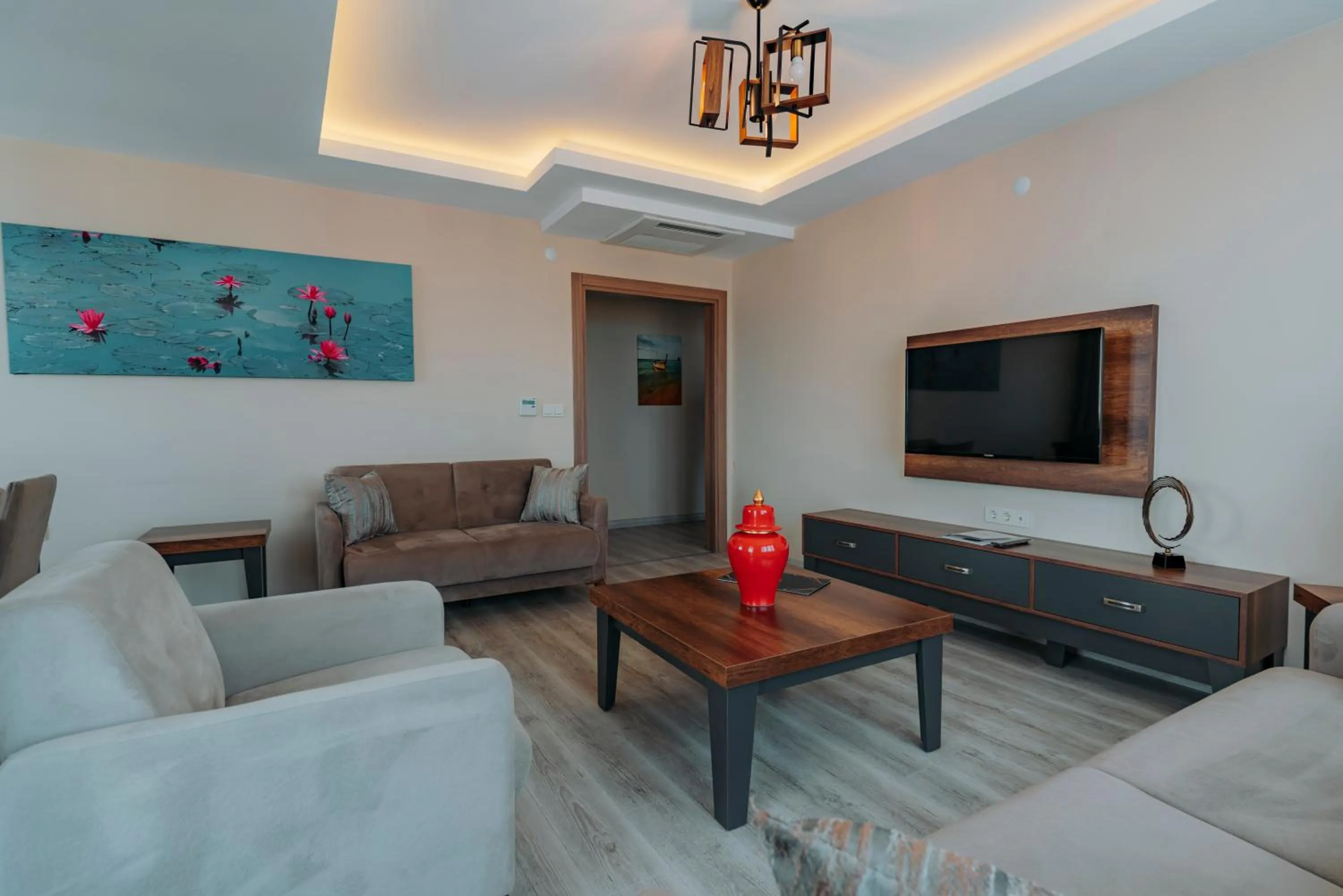 Empula Hotel & Residences