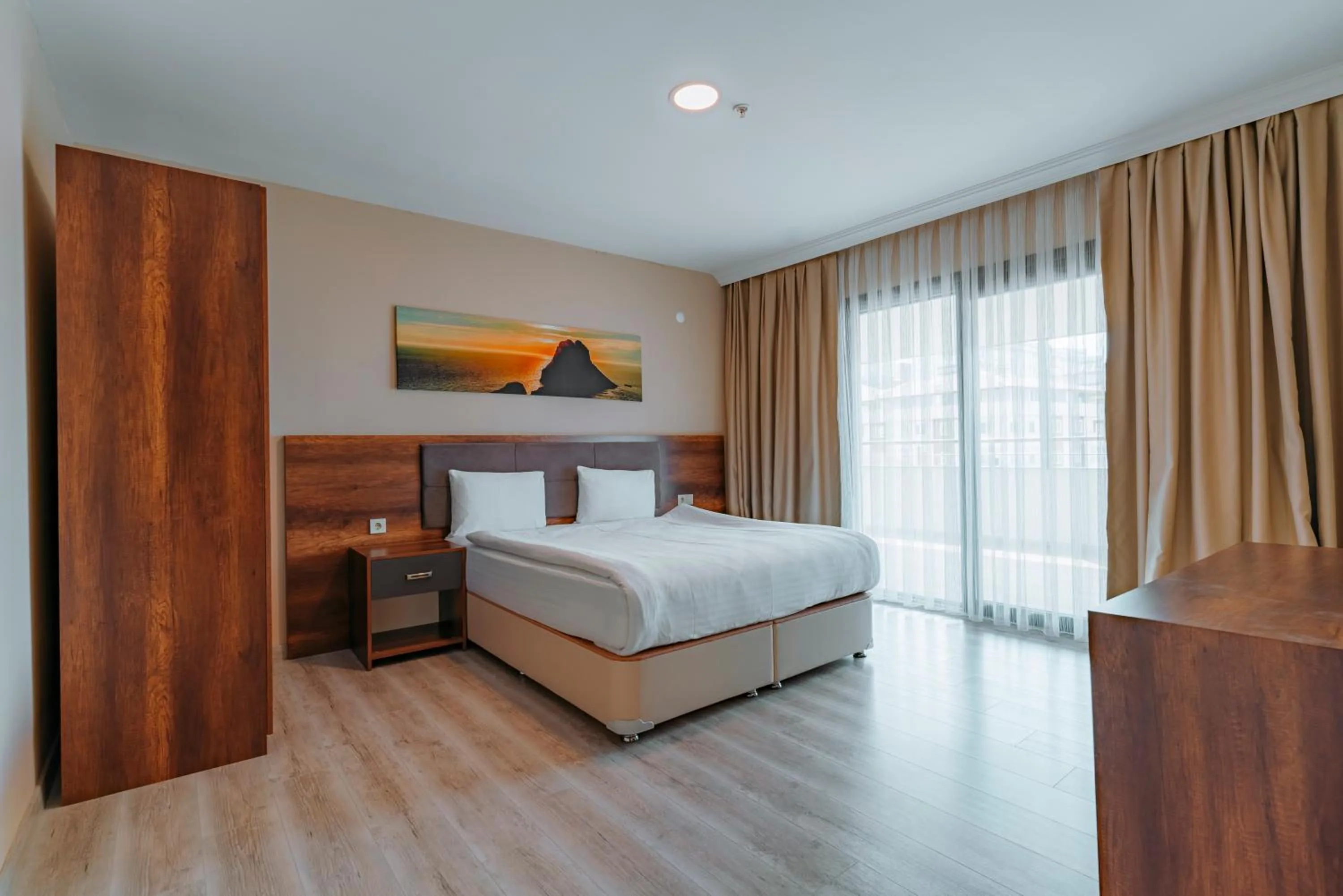 Empula Hotel & Residences