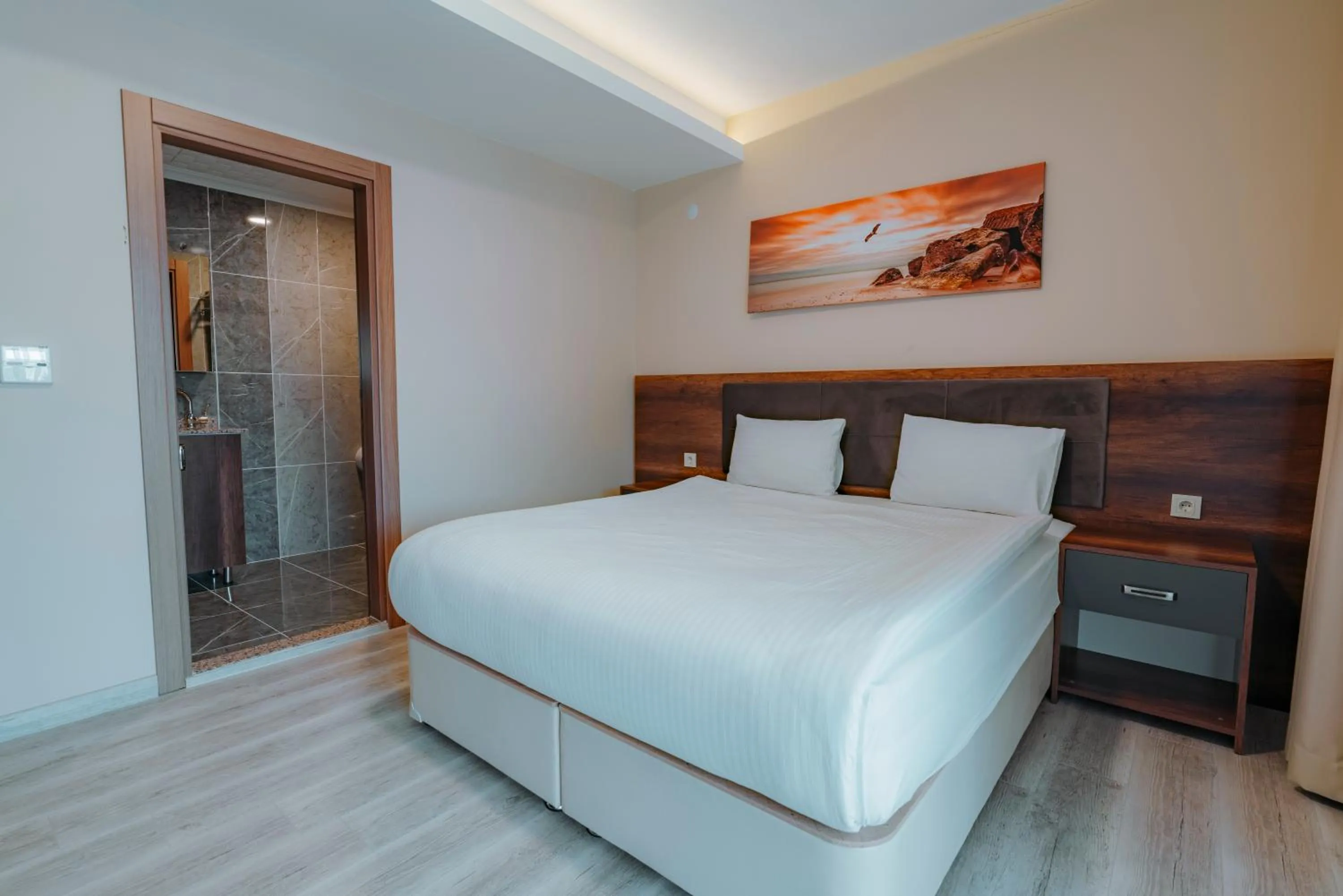 Empula Hotel & Residences