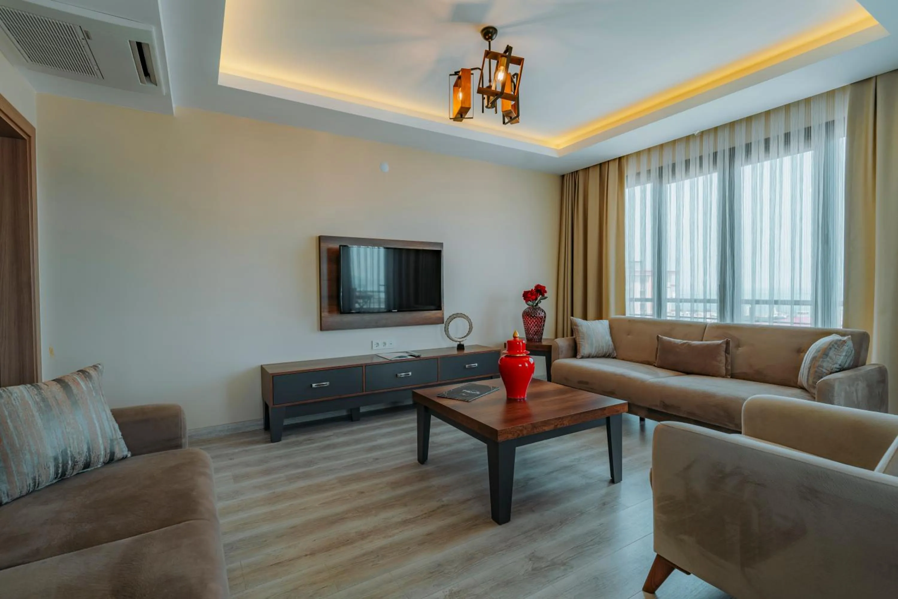 Empula Hotel & Residences