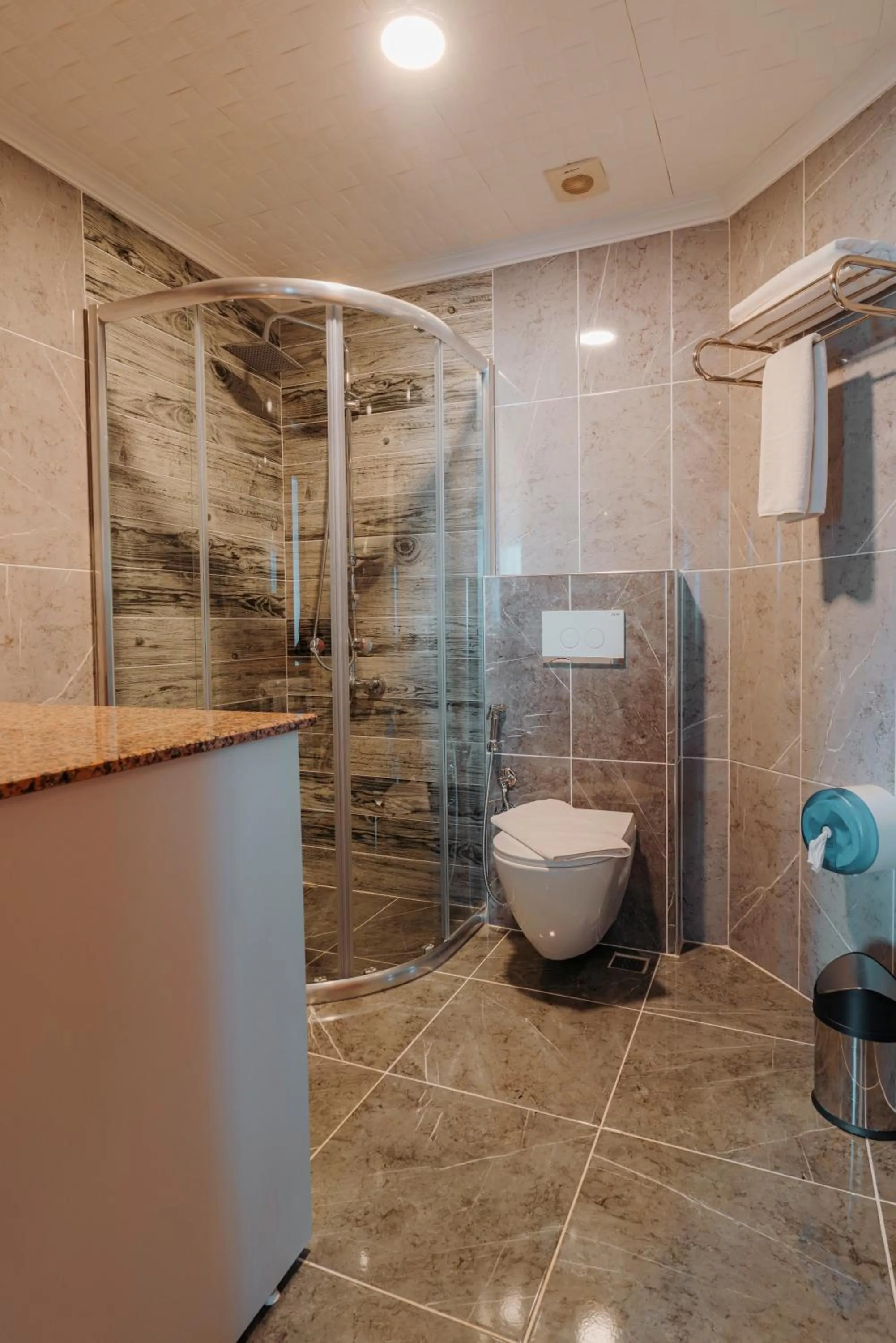 Shower in Empula Hotel & Residences