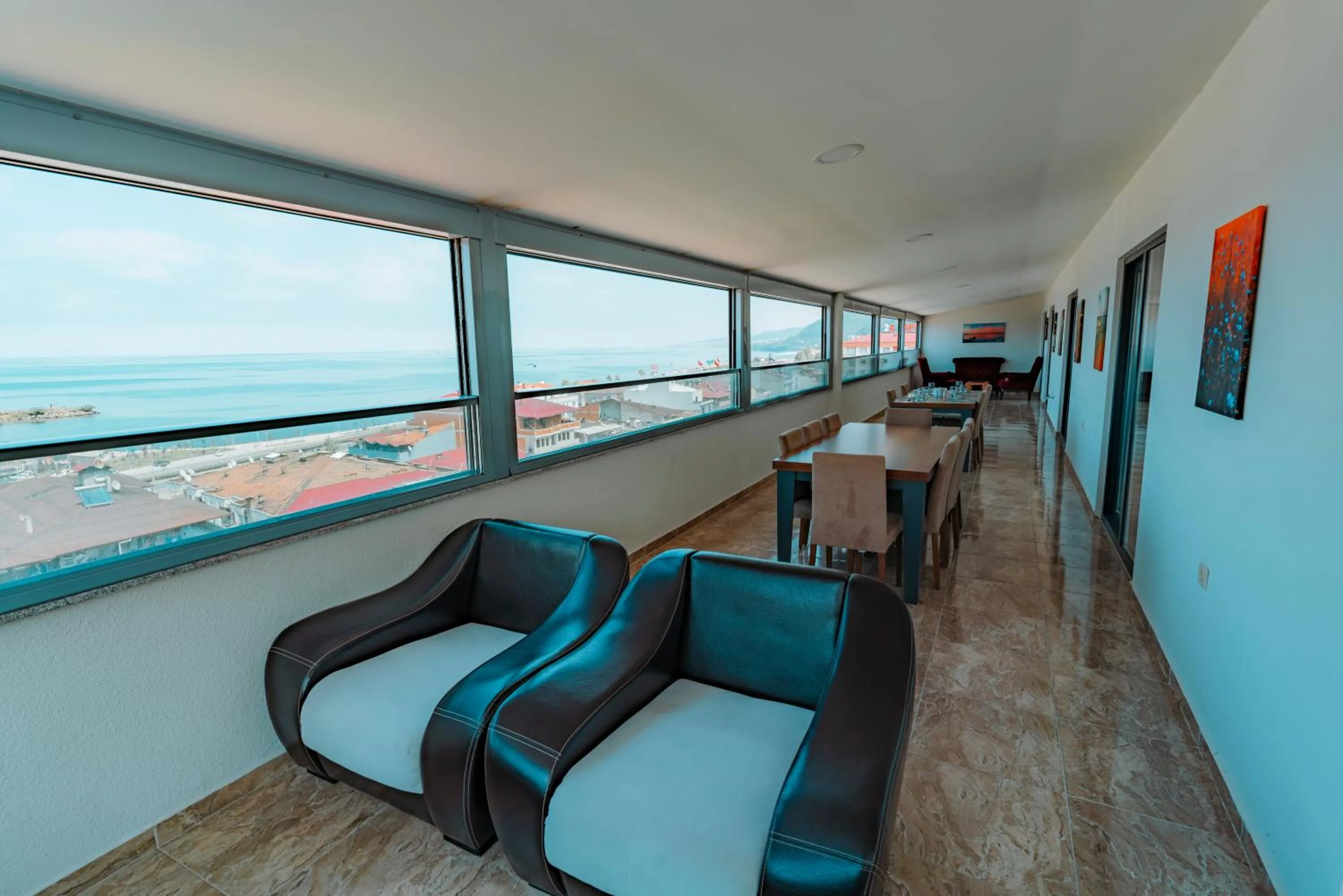 Empula Hotel & Residences