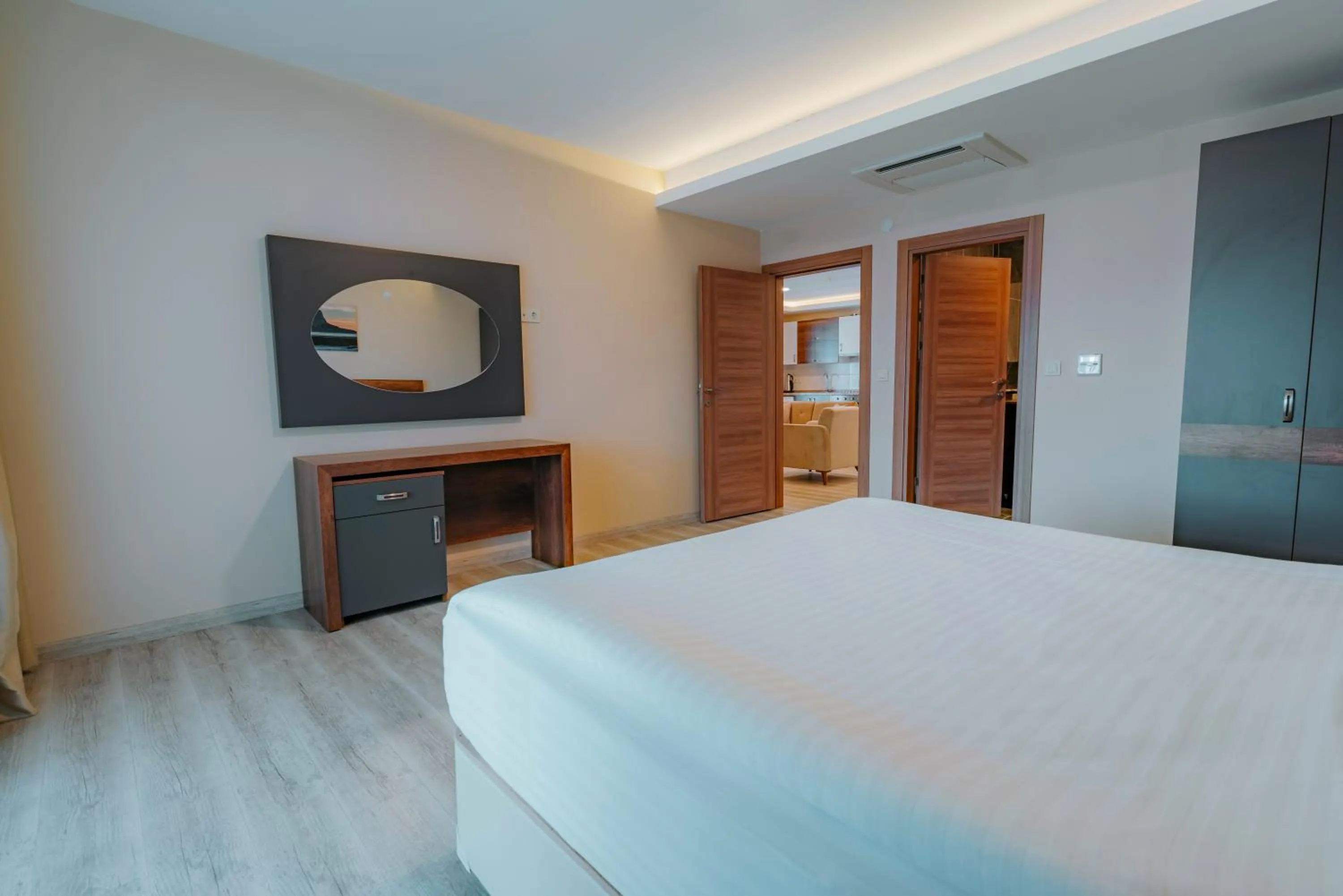 Empula Hotel & Residences