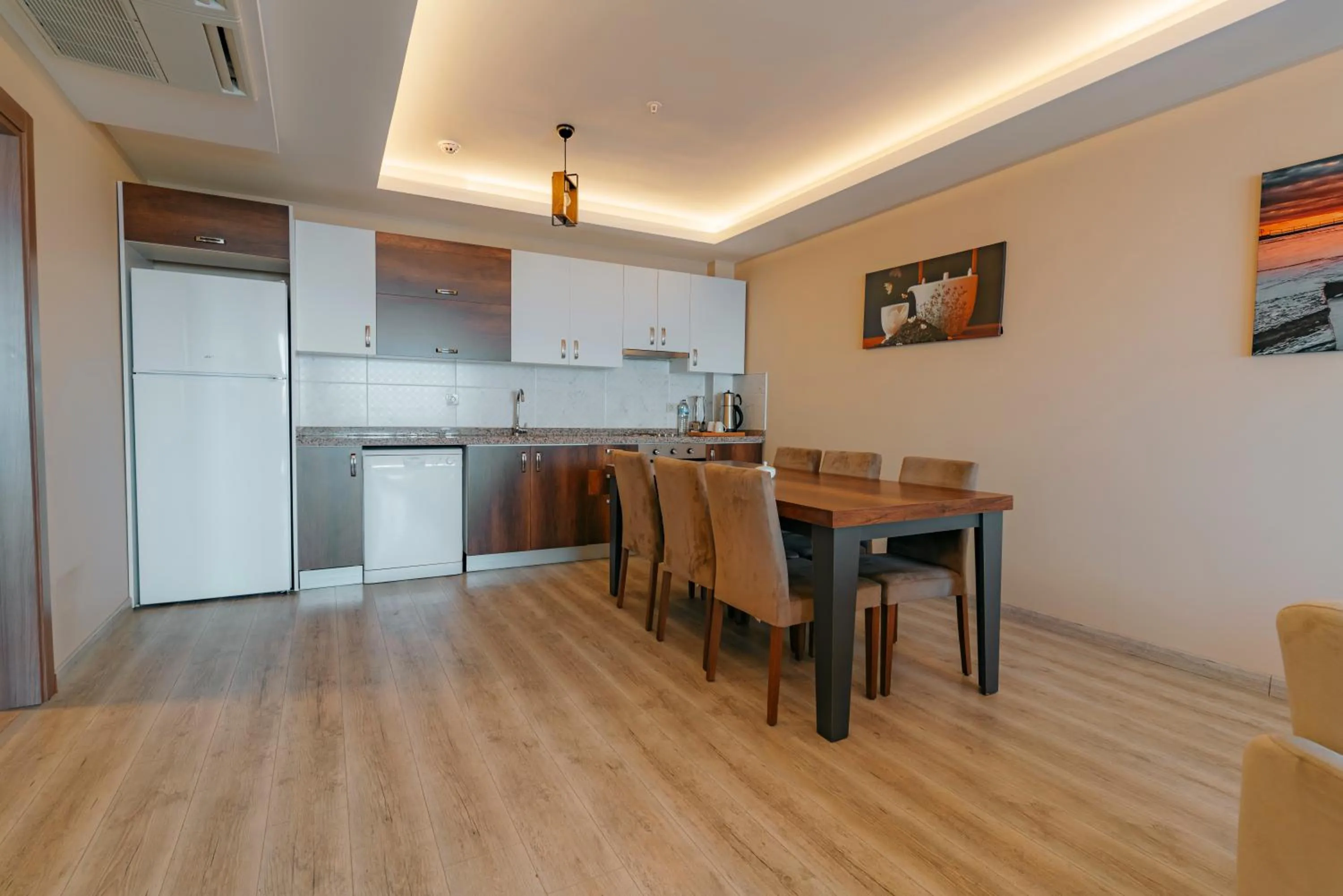 Empula Hotel & Residences