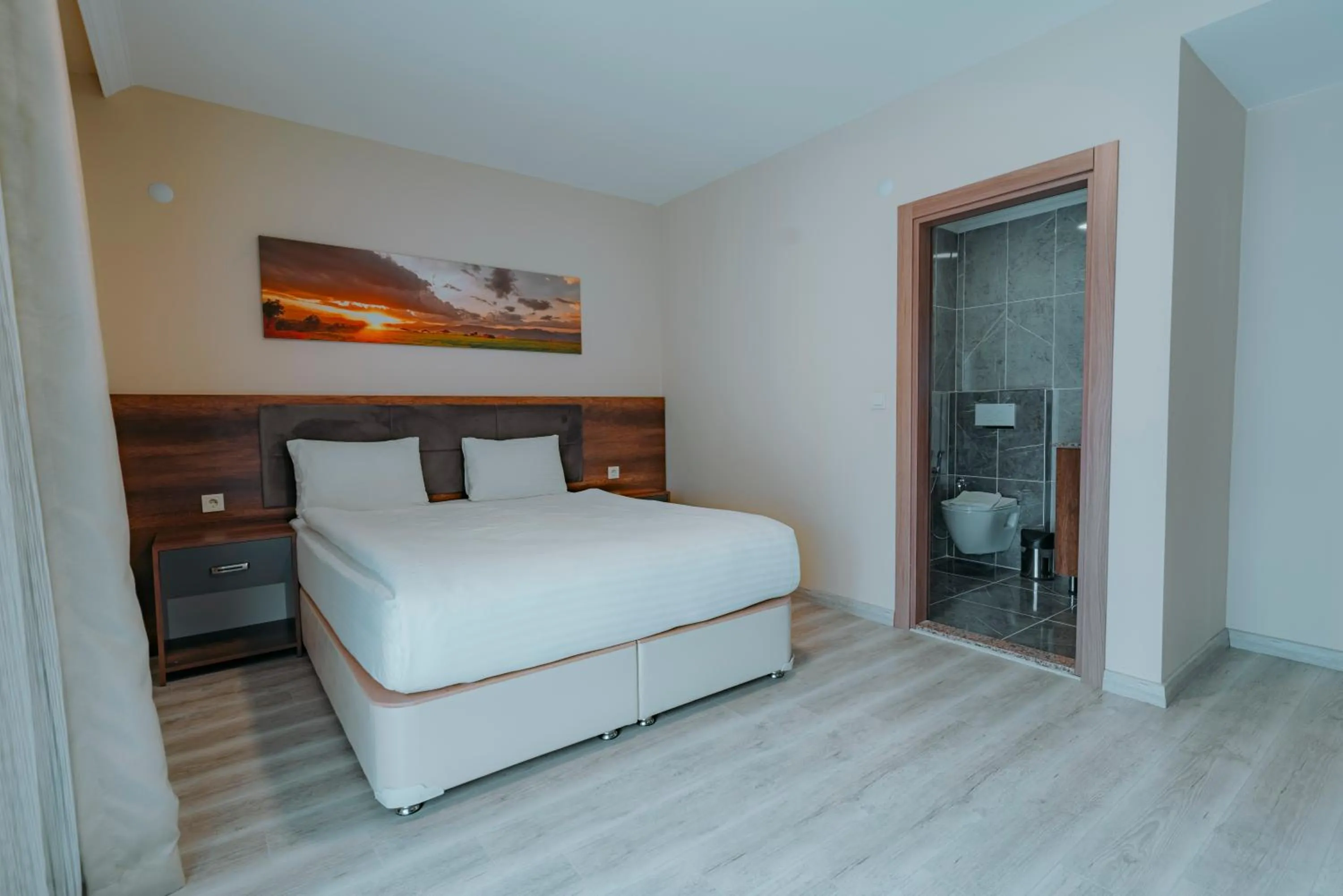 Empula Hotel & Residences