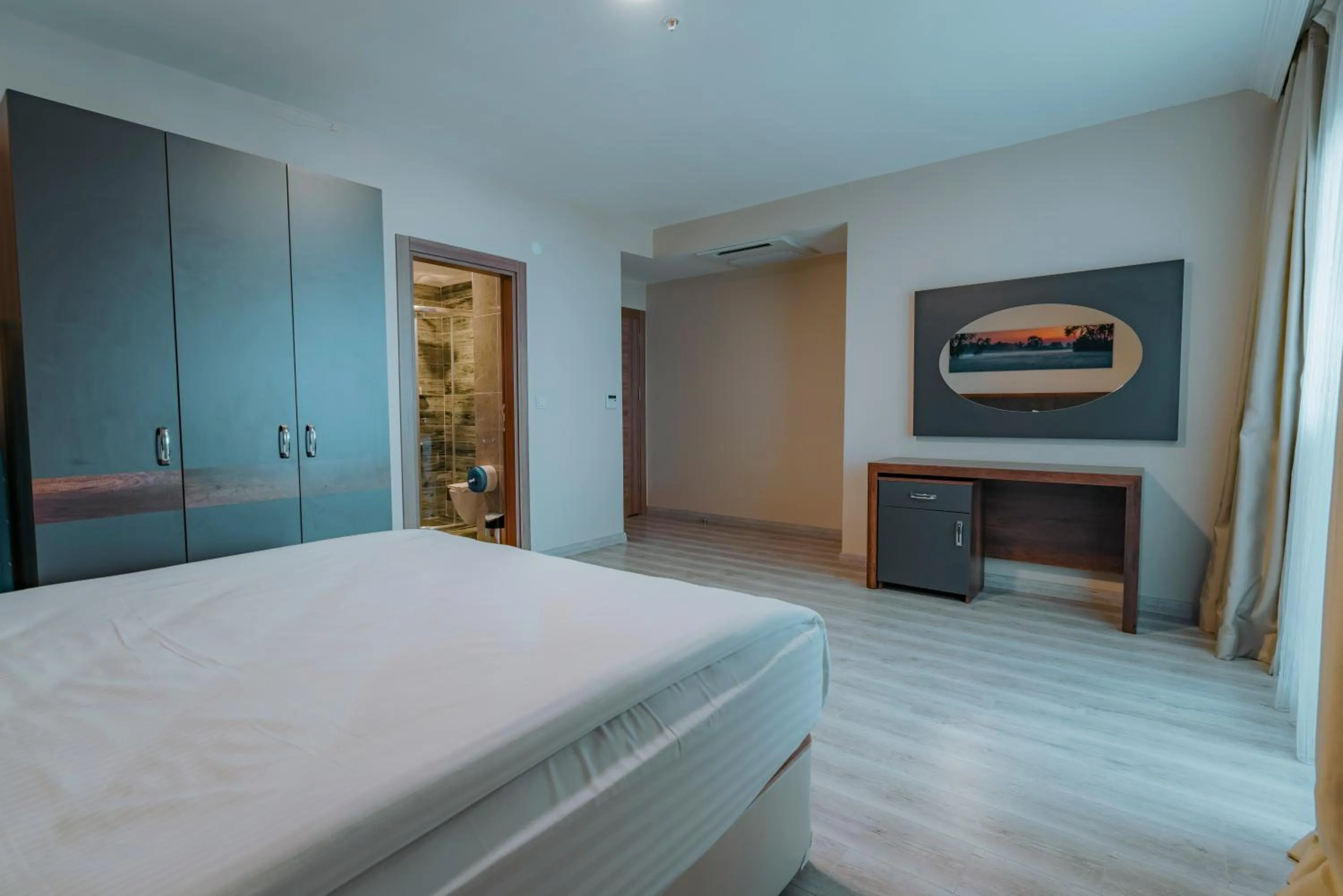 Empula Hotel & Residences