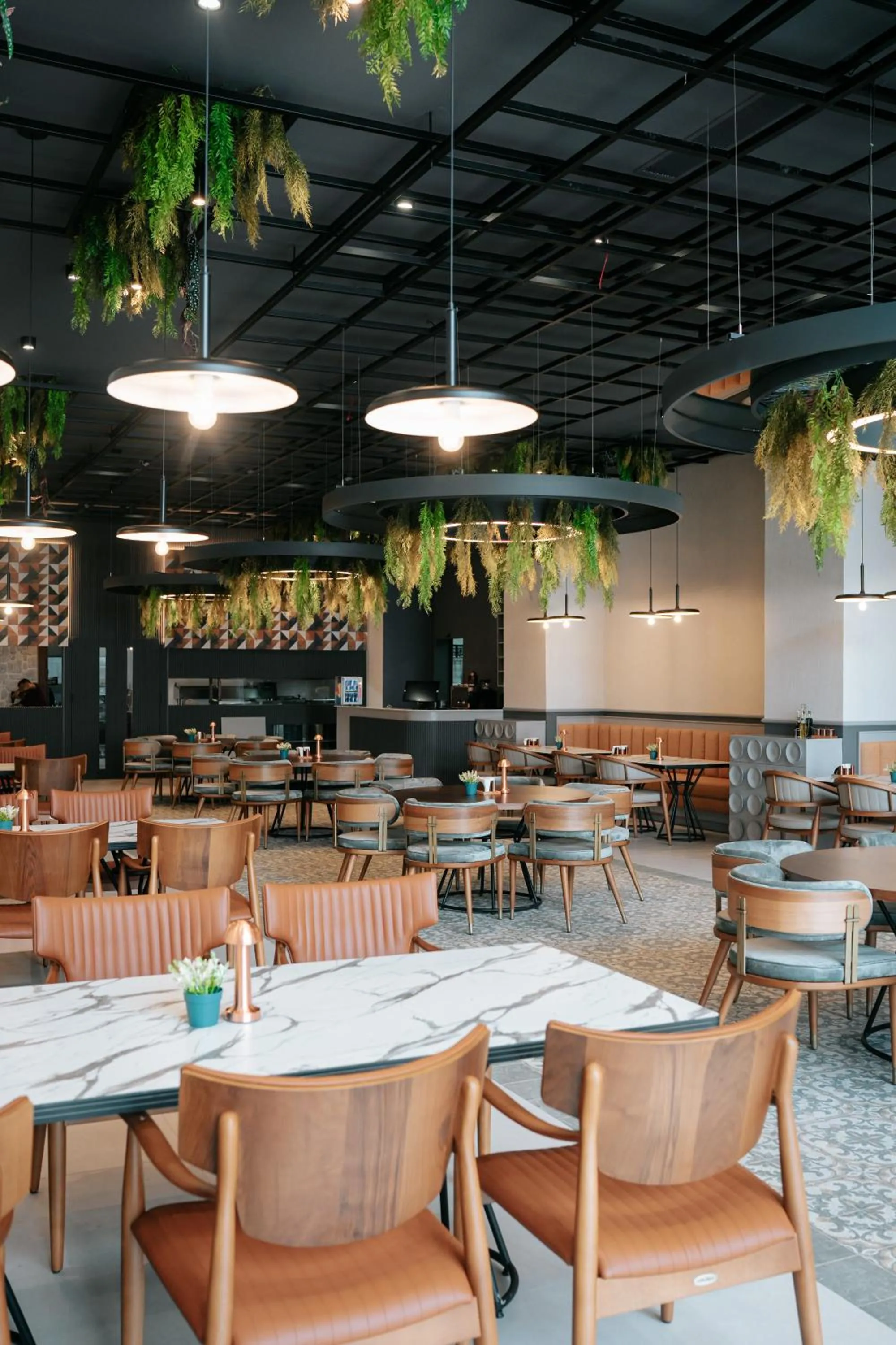 Restaurant/places to eat in Empula Hotel & Residences