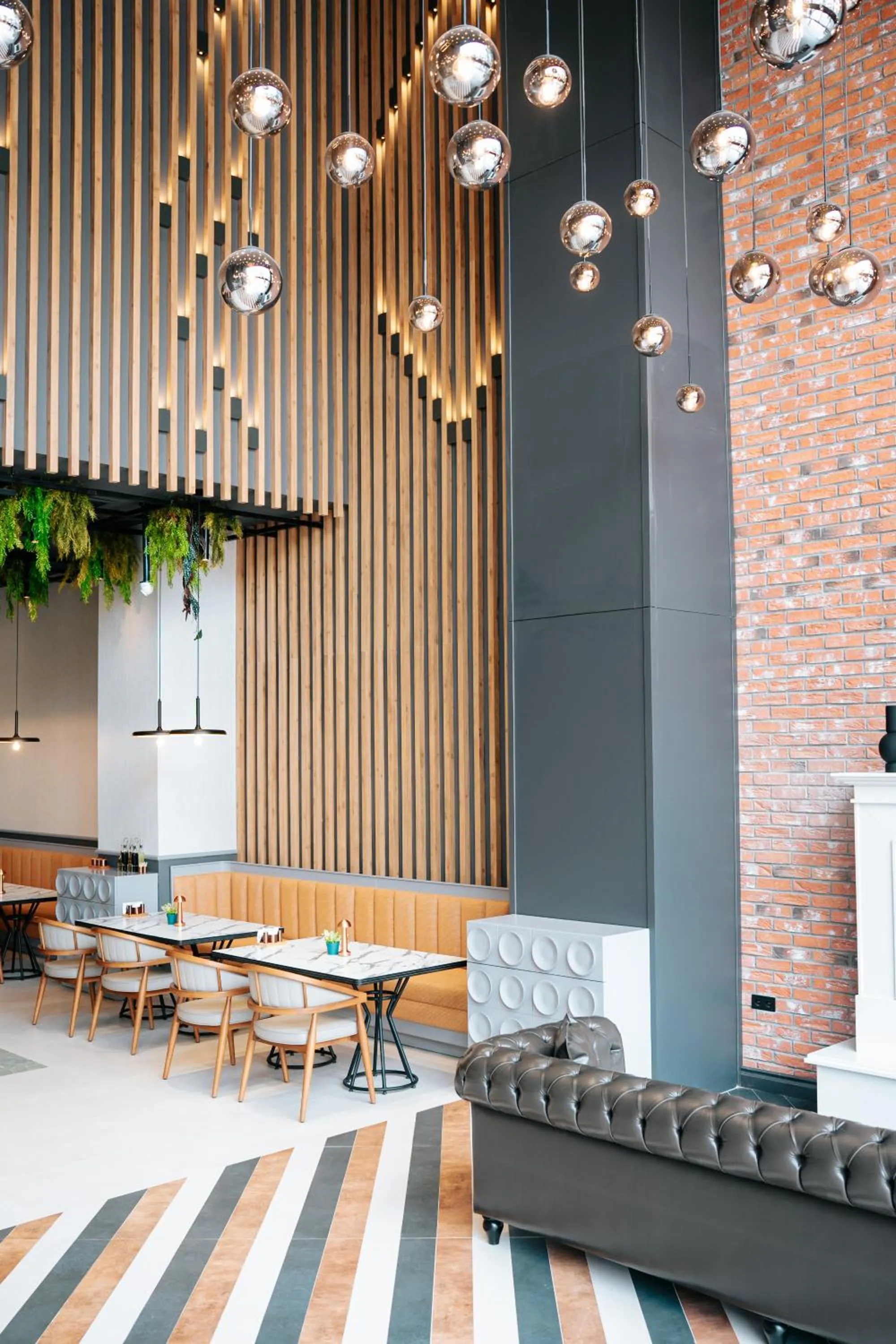 Restaurant/places to eat in Empula Hotel & Residences