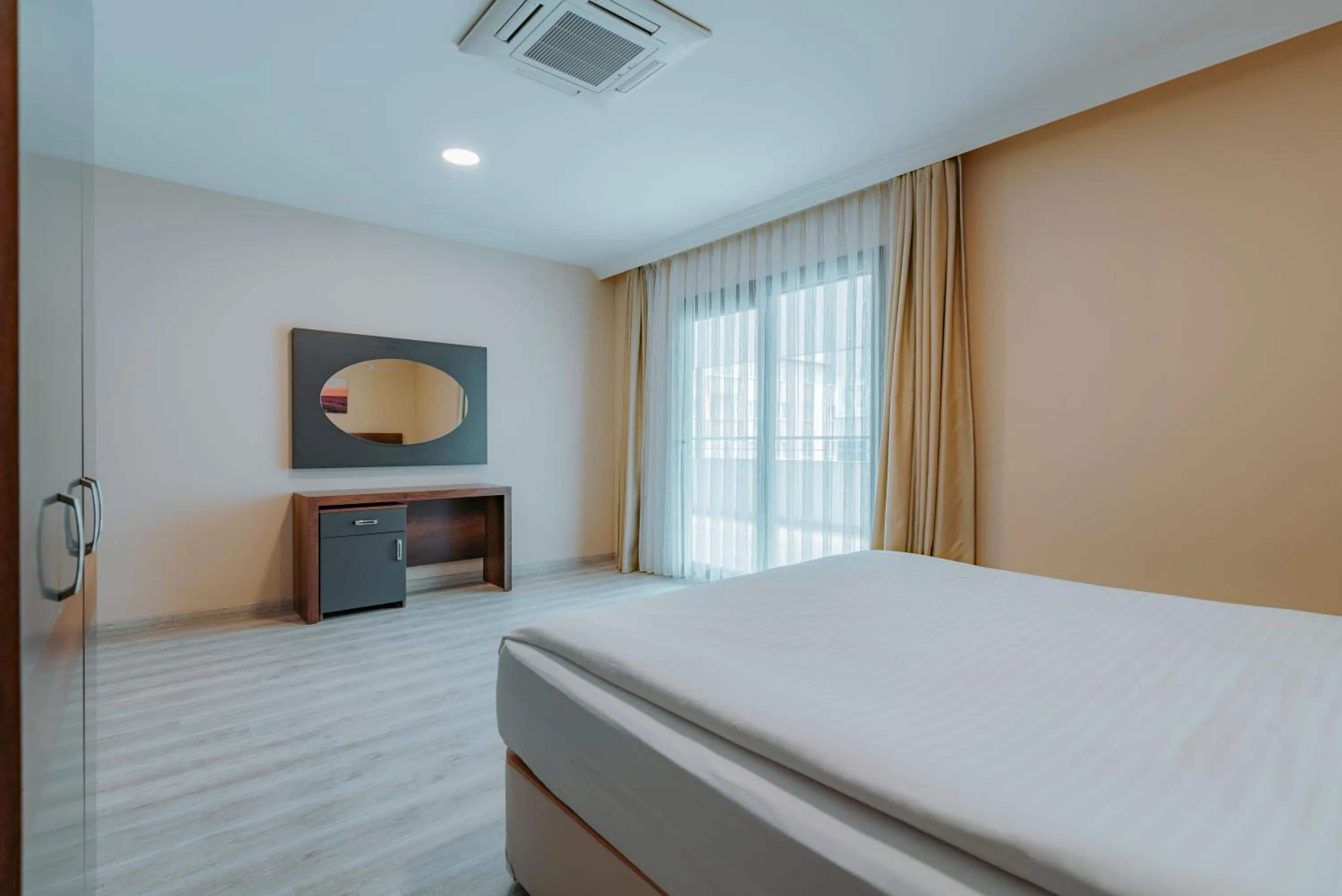 Empula Hotel & Residences