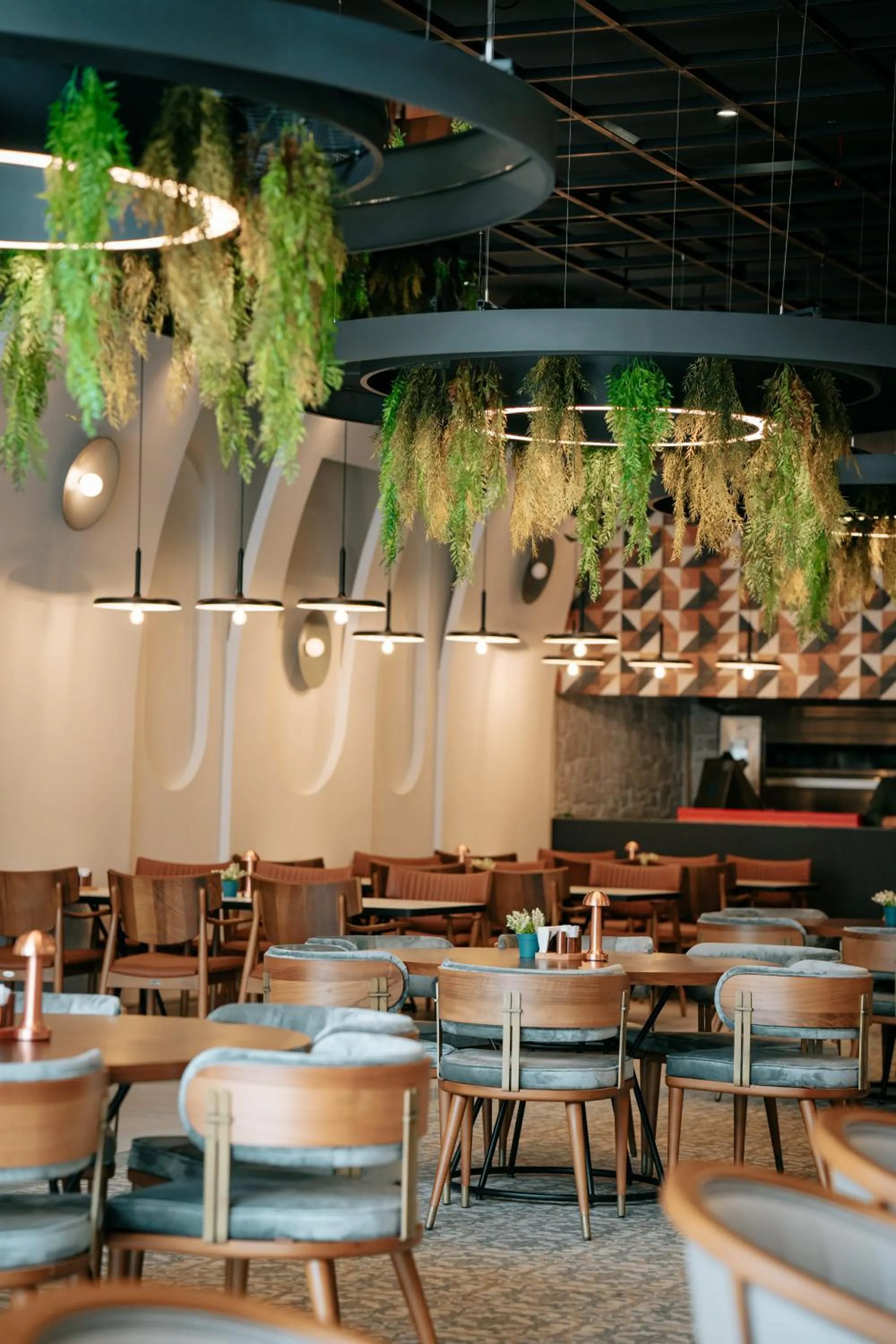 Restaurant/places to eat in Empula Hotel & Residences